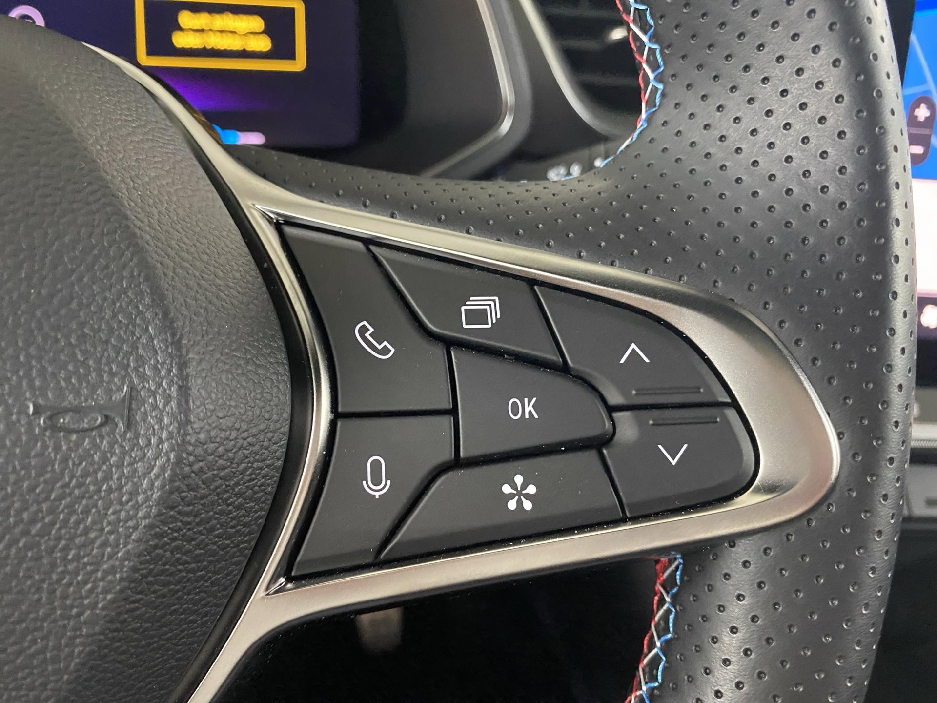 RENAULT Captur 1.6 E-Tech 145 Esprit Alpine DHT-image-19