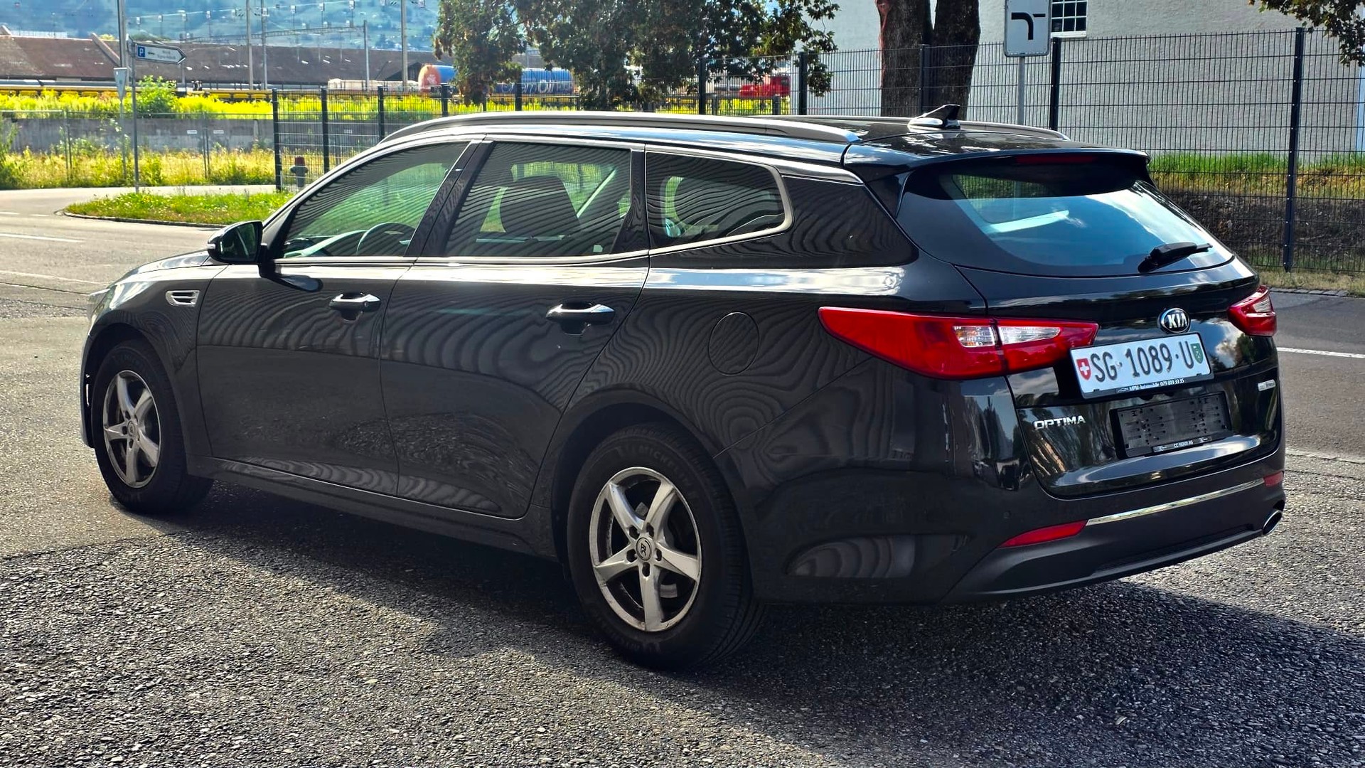 KIA Optima SW 1.7 CRDi Style DCT-image-3