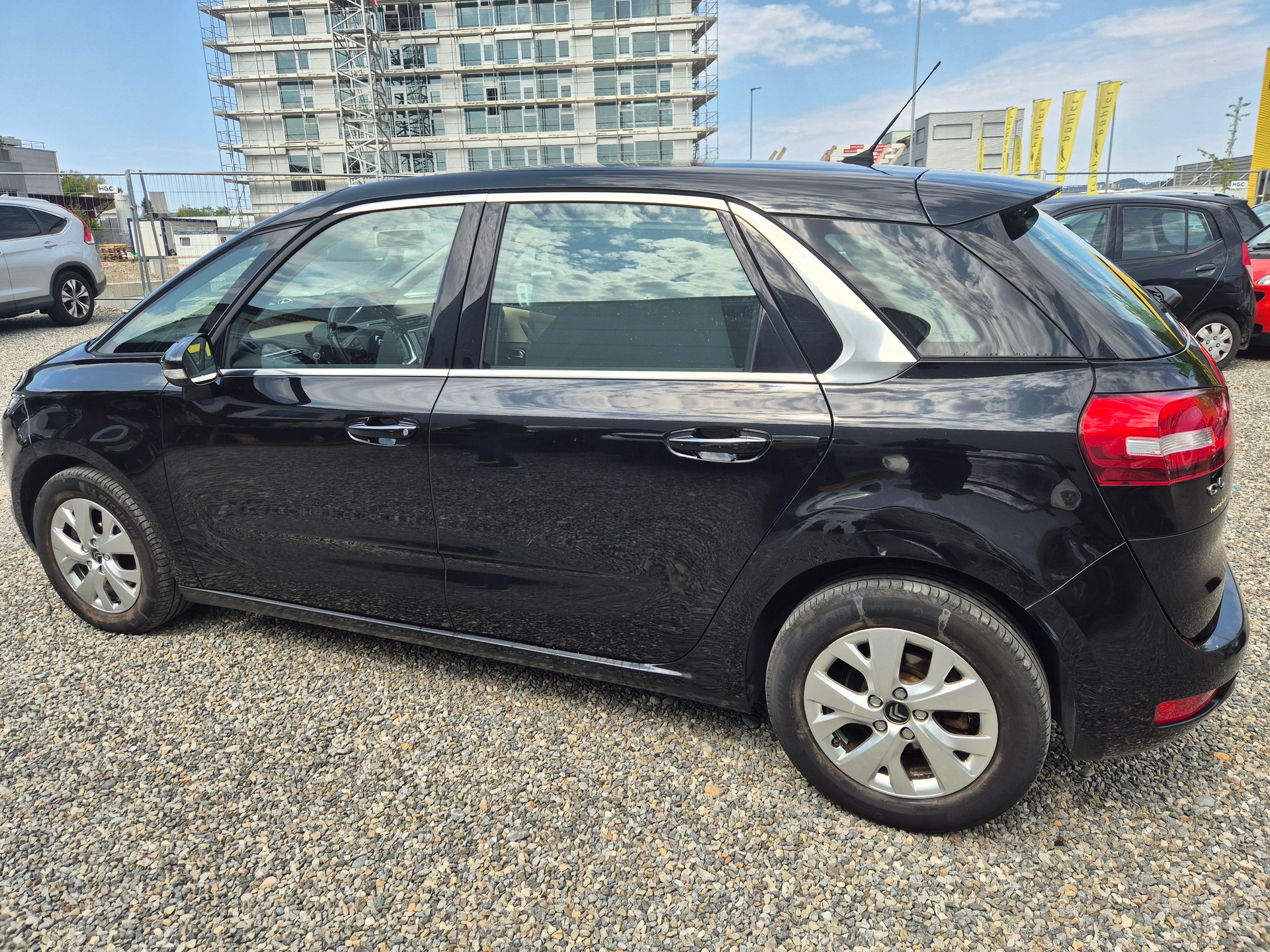 CITROEN C4 Picasso 1.6 e-HDi Séduction ETG6-image-4