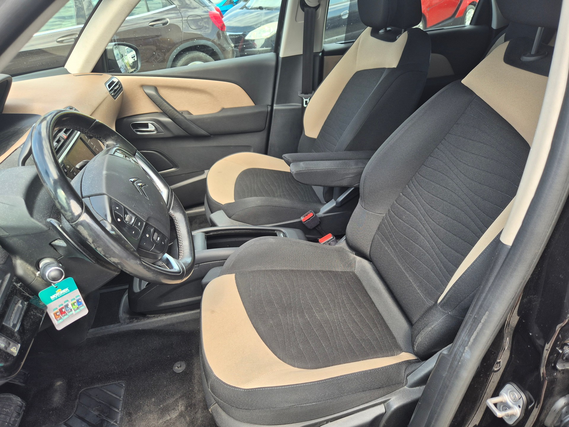 CITROEN C4 Picasso 1.6 e-HDi Séduction ETG6-image-8