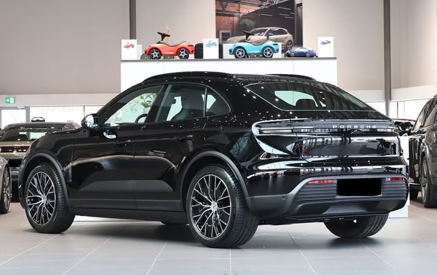 PORSCHE Macan 100kWh-image-1