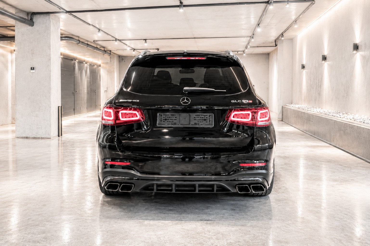 MERCEDES-BENZ GLC 63 S AMG 4m+-image-3