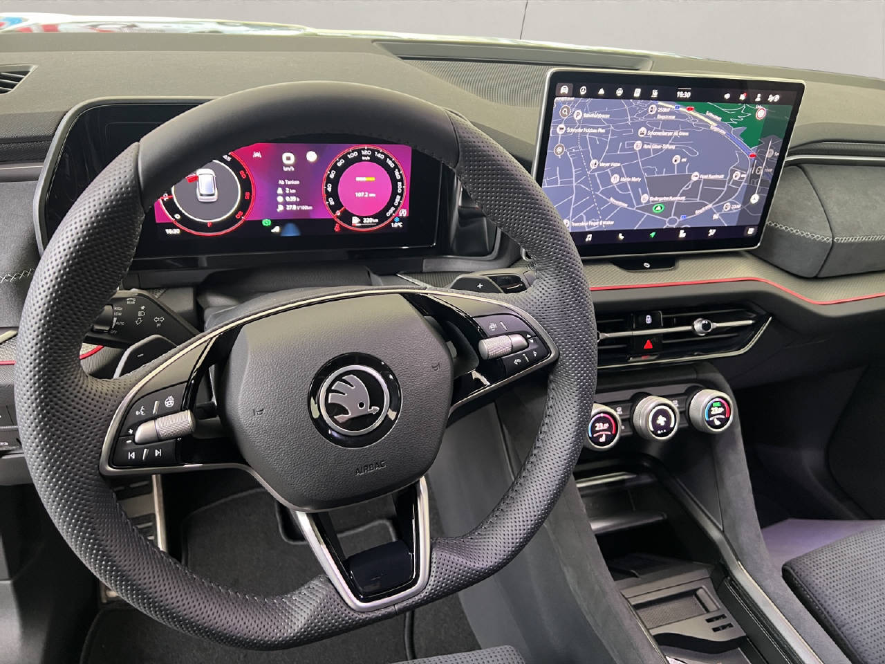 SKODA Kodiaq 2.0 TDI Sportline 4x4 DSG-Automat-image-15