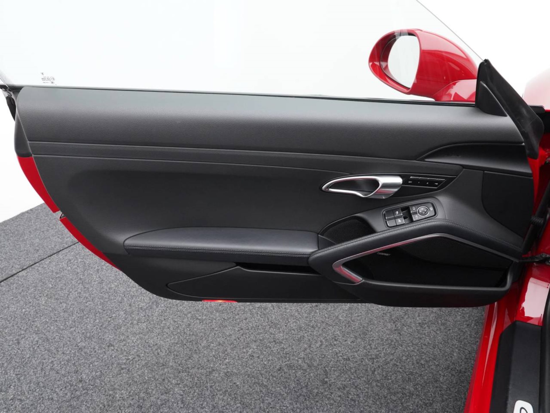 PORSCHE 911 Carrera 4 GTS-image-19