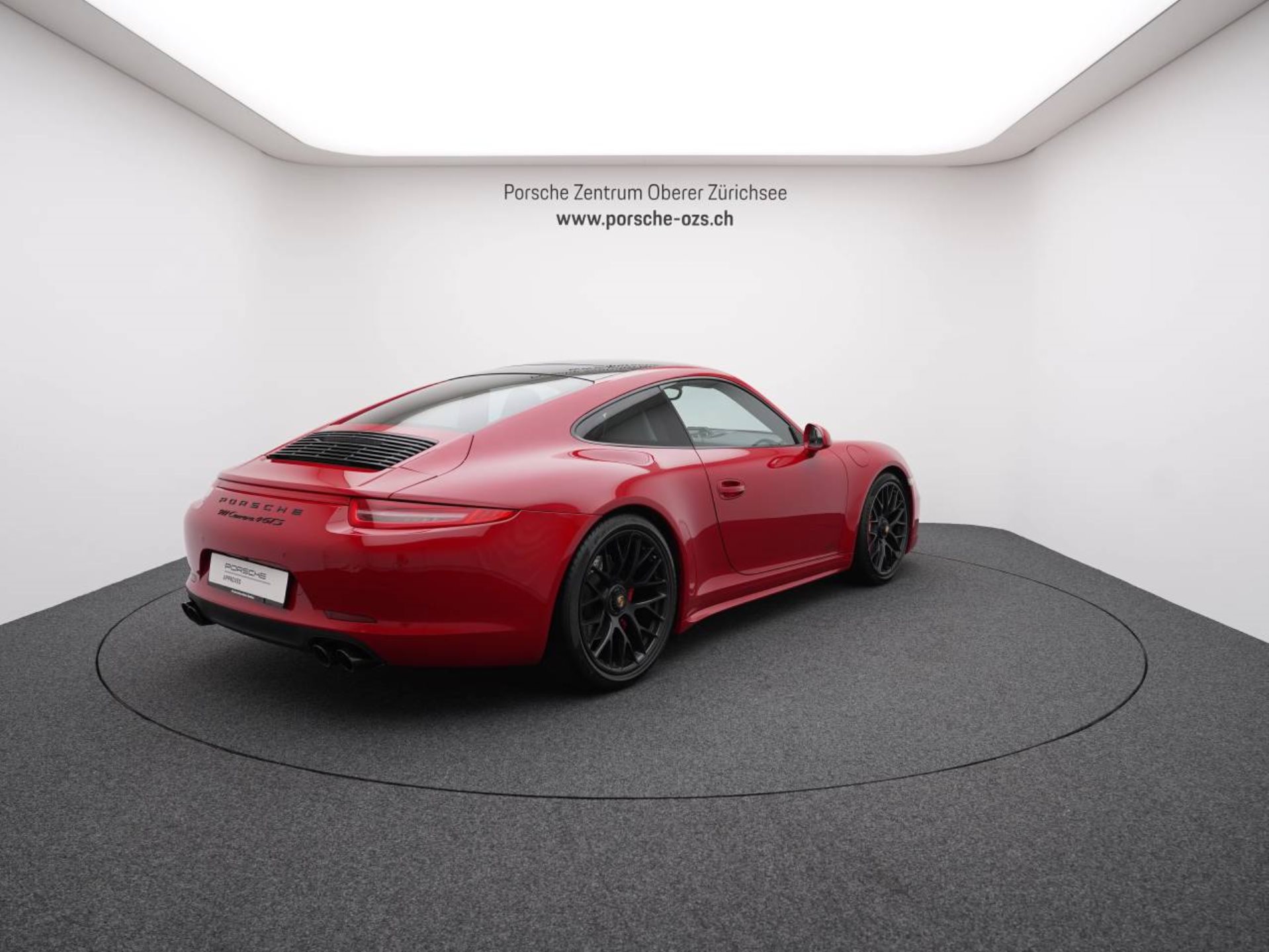 PORSCHE 911 Carrera 4 GTS-image-6