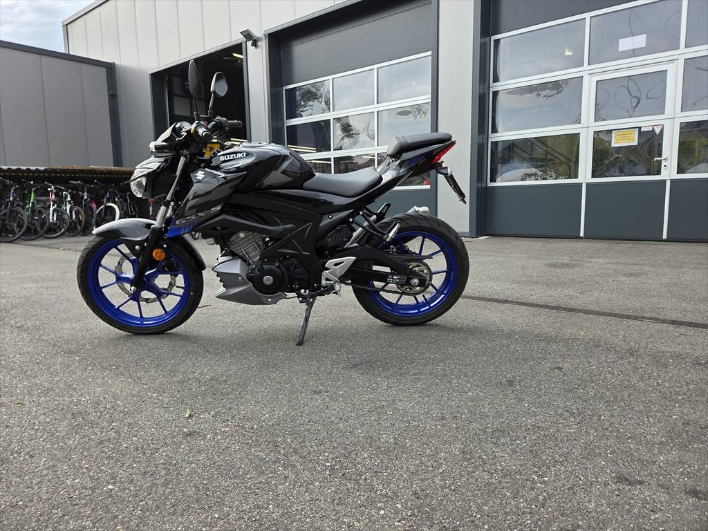 SUZUKI GSX-S 125-image-2