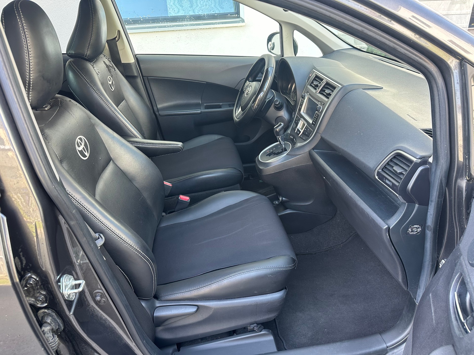 TOYOTA Verso-S 1.33 Linea Terra Multidrive S-image-3