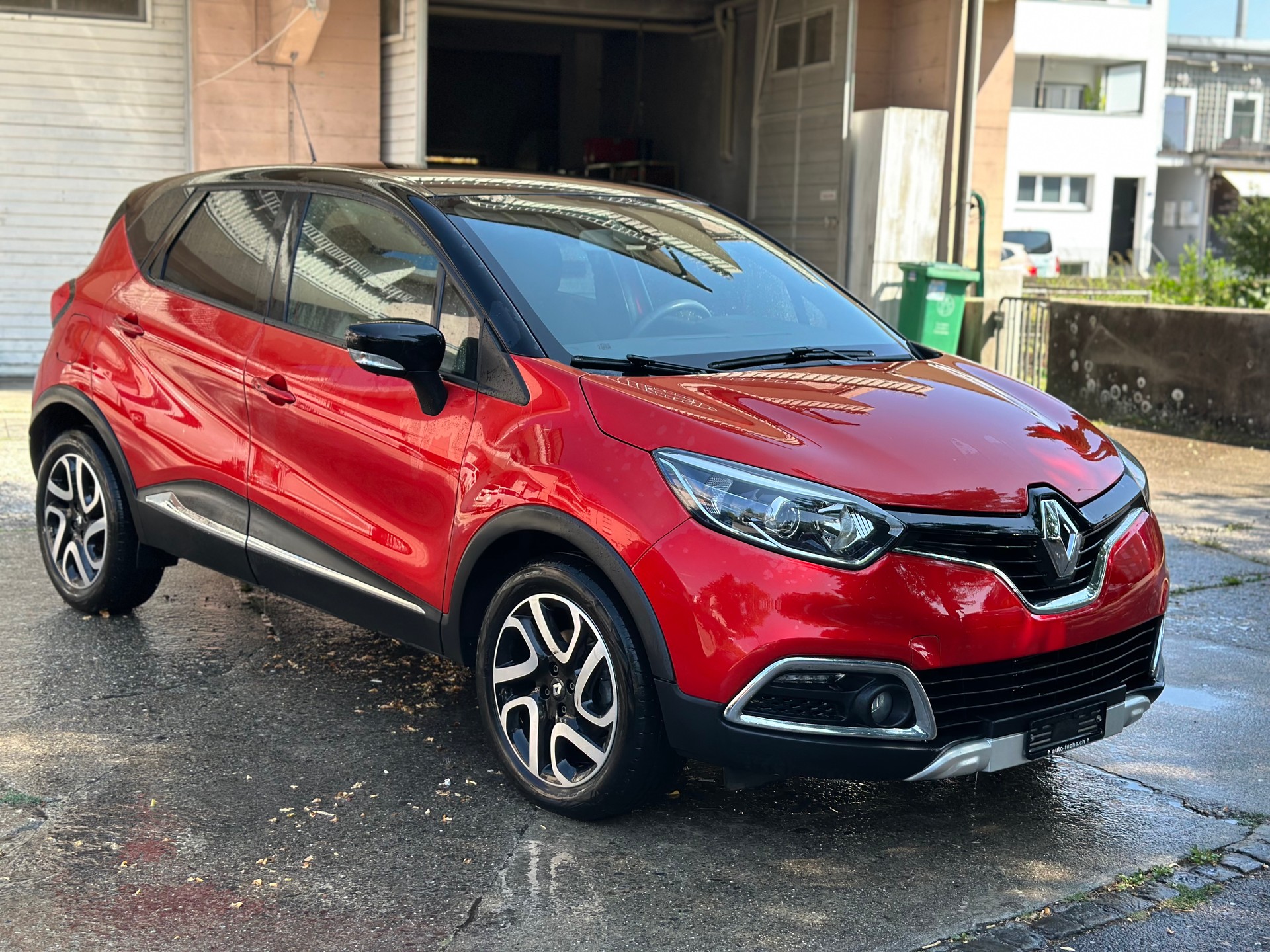 RENAULT Captur 1.2 T 16V Dynamique EDC-image-1