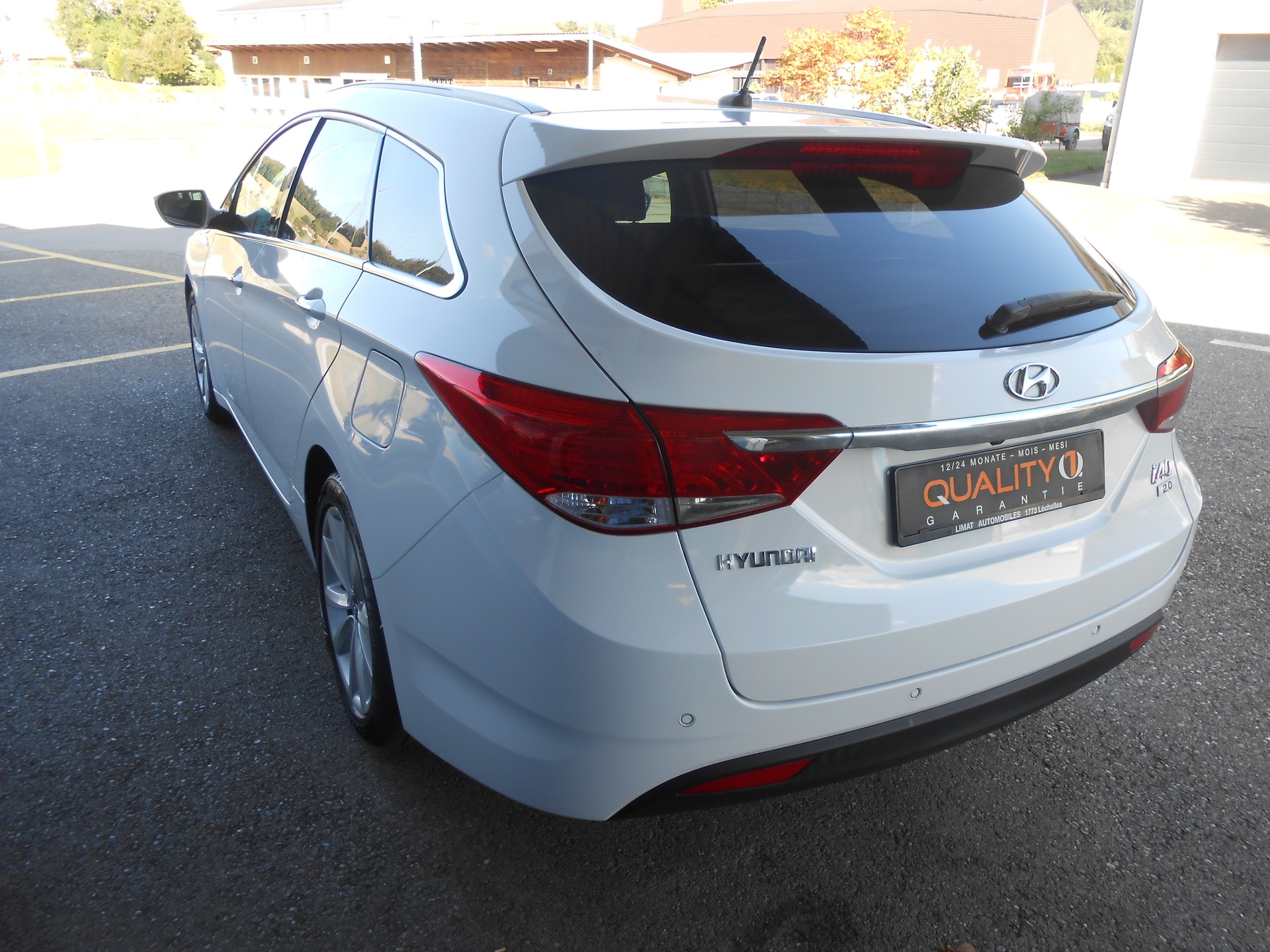 HYUNDAI i40 Wagon 2.0 GDi Prenium-image-5