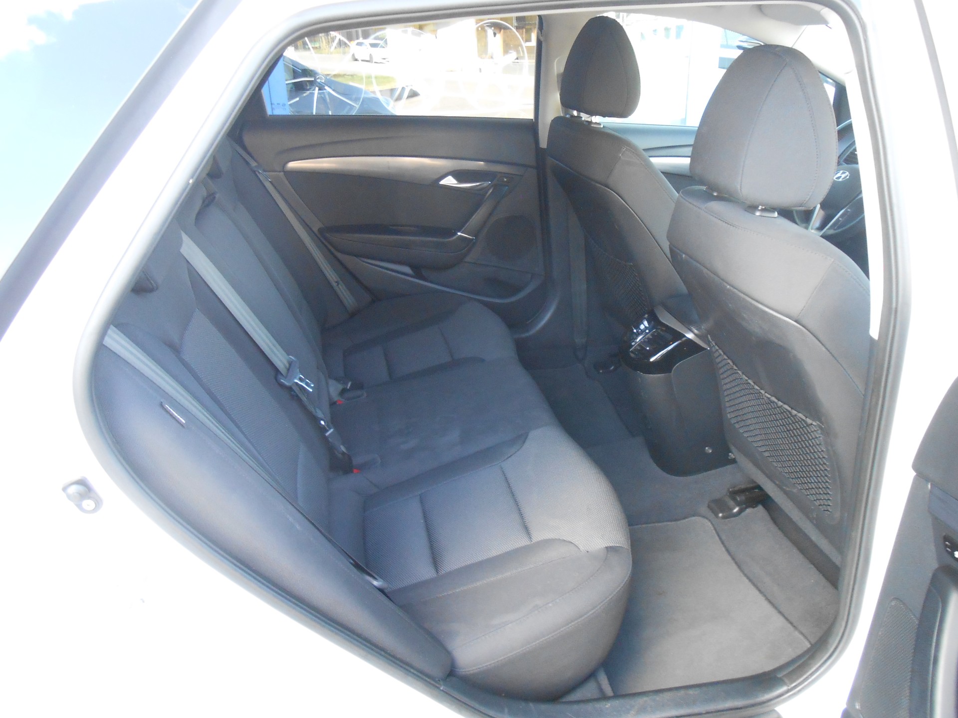 HYUNDAI i40 Wagon 2.0 GDi Prenium-image-7