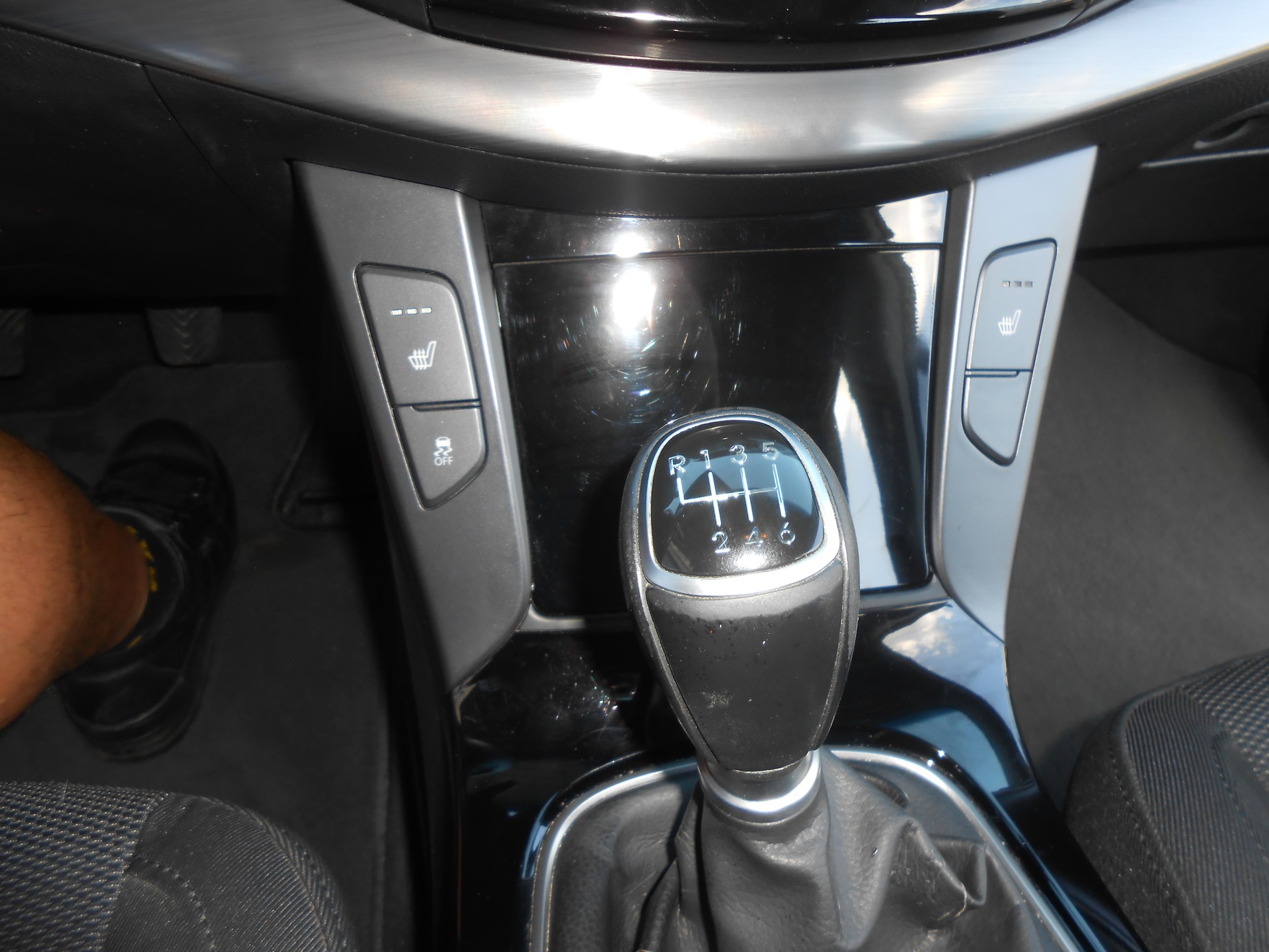 HYUNDAI i40 Wagon 2.0 GDi Prenium-image-12