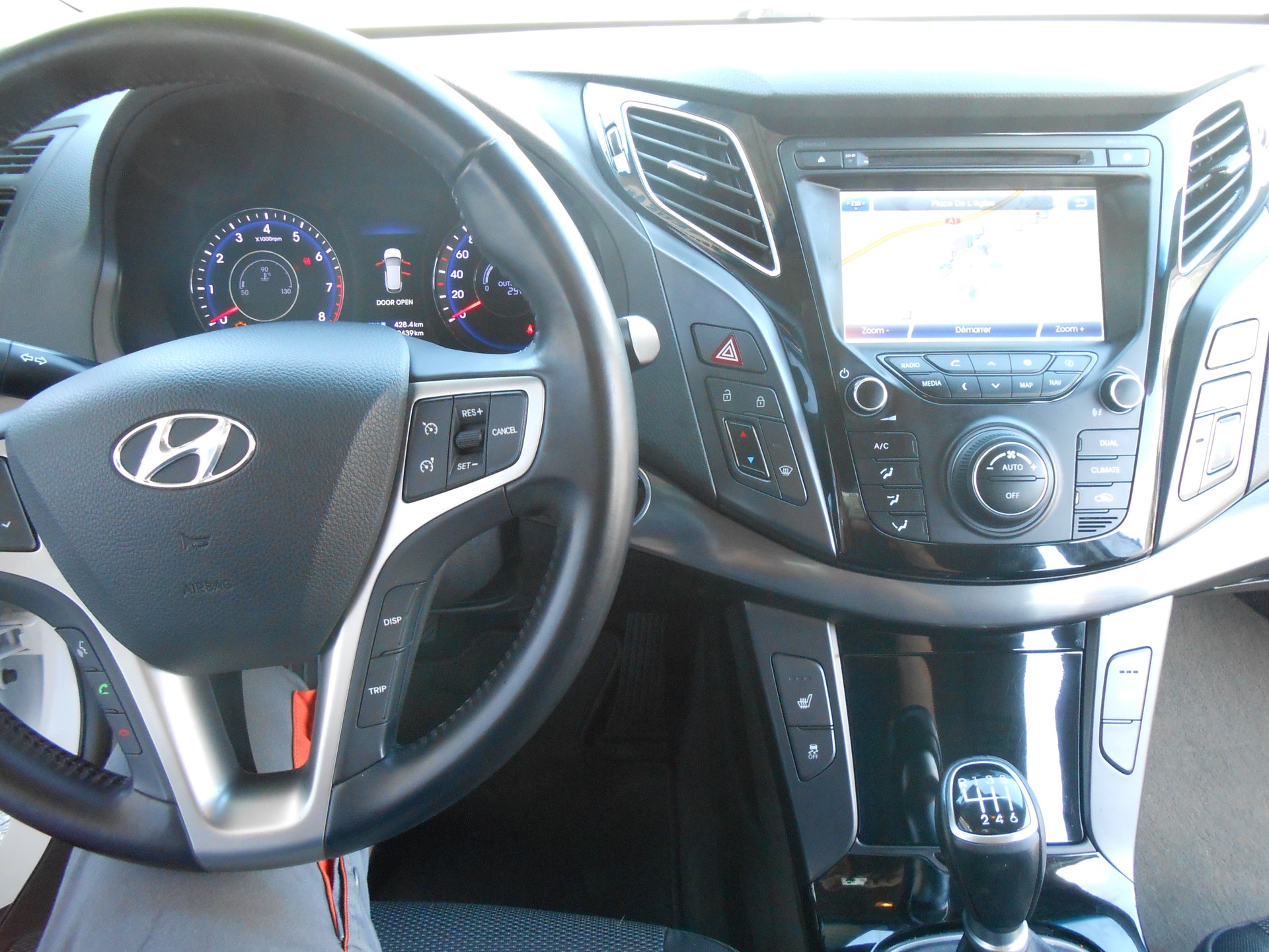 HYUNDAI i40 Wagon 2.0 GDi Prenium-image-10