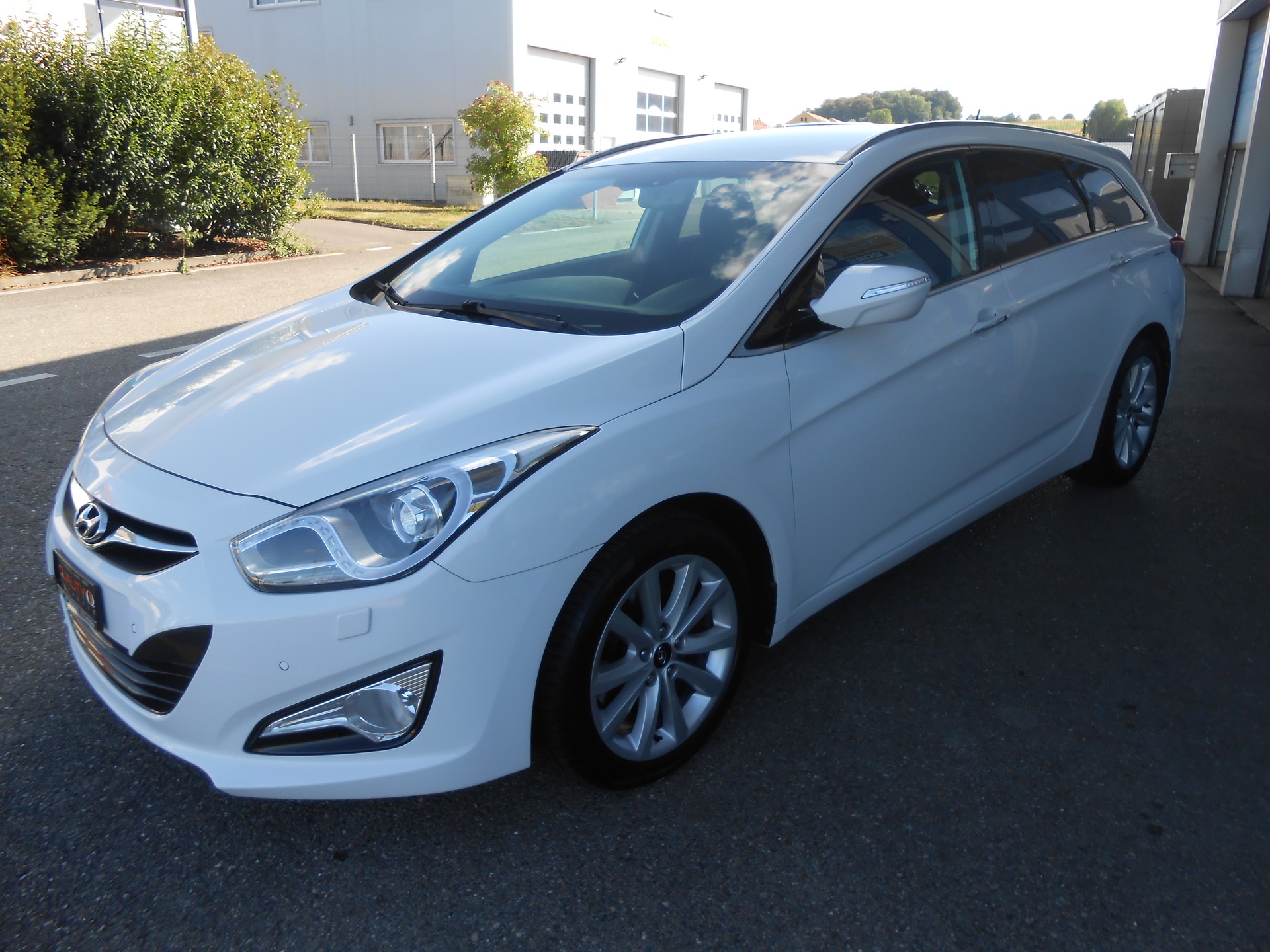 HYUNDAI i40 Wagon 2.0 GDi Prenium-image-1