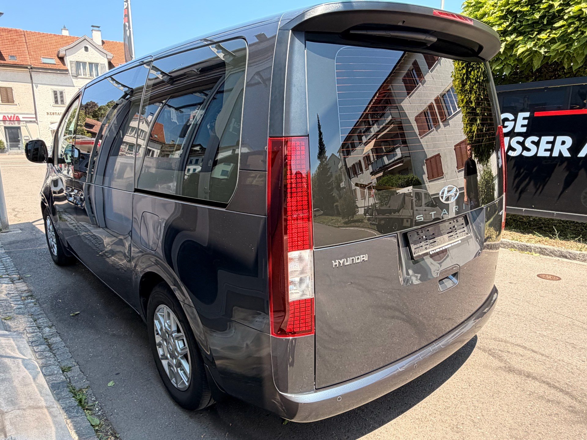 HYUNDAI STARIA AMPLIA 2.2 CRDI 4WD *** 8 PLÄTZER MIT TOPAUSSTATTUNG UND 5 JAHREN WERKSGARANTIE ***-image-5