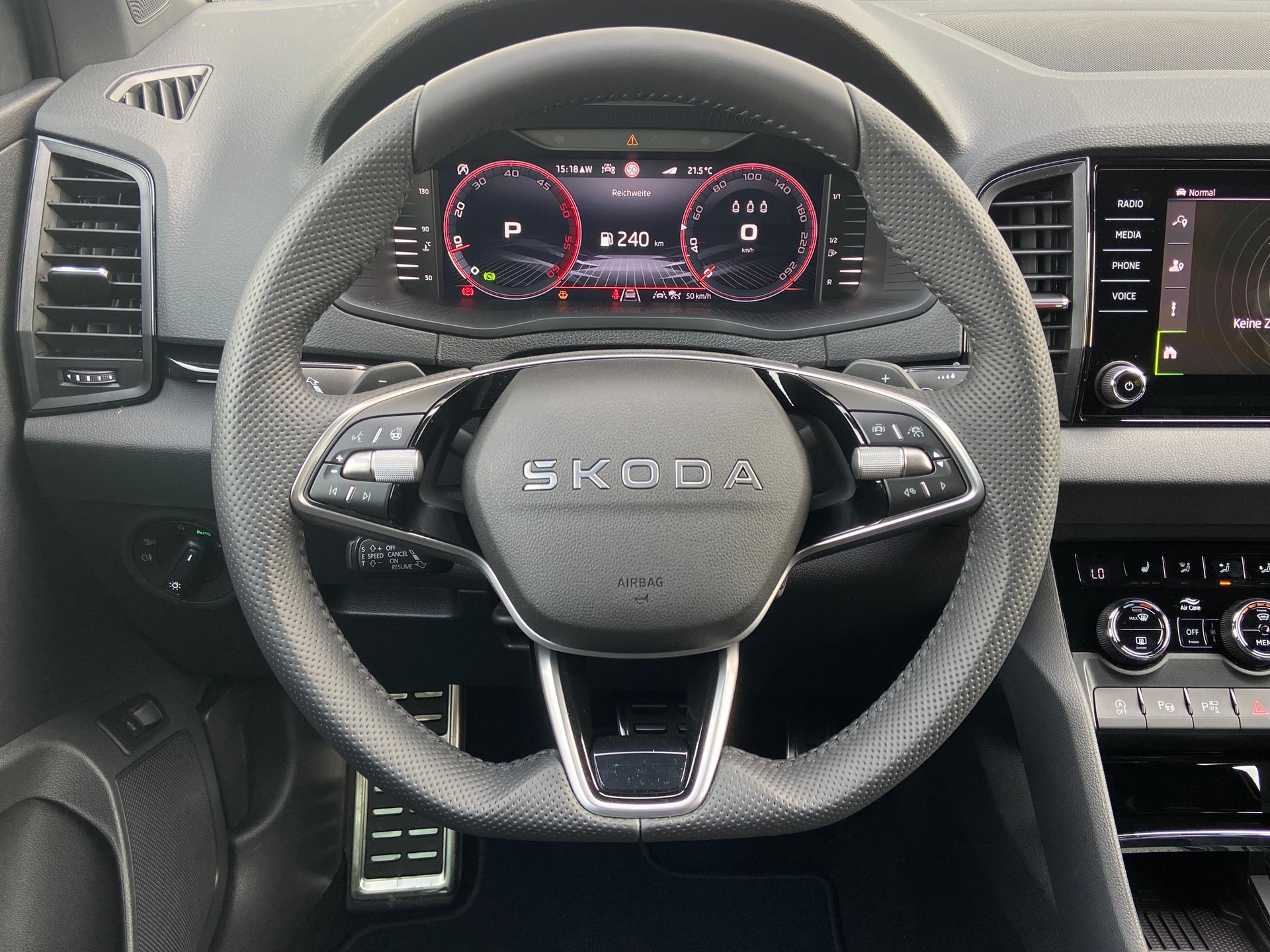 SKODA Karoq 2.0 TDI CR Sport Line 4x4 DSG-image-8