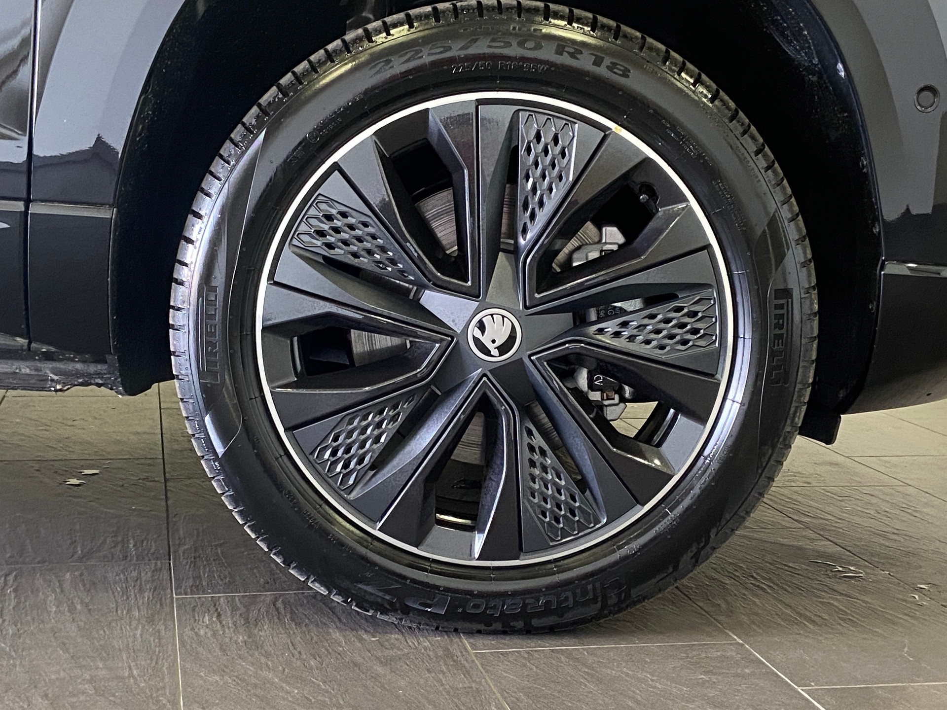 SKODA Karoq 2.0 TDI CR Sport Line 4x4 DSG-image-3
