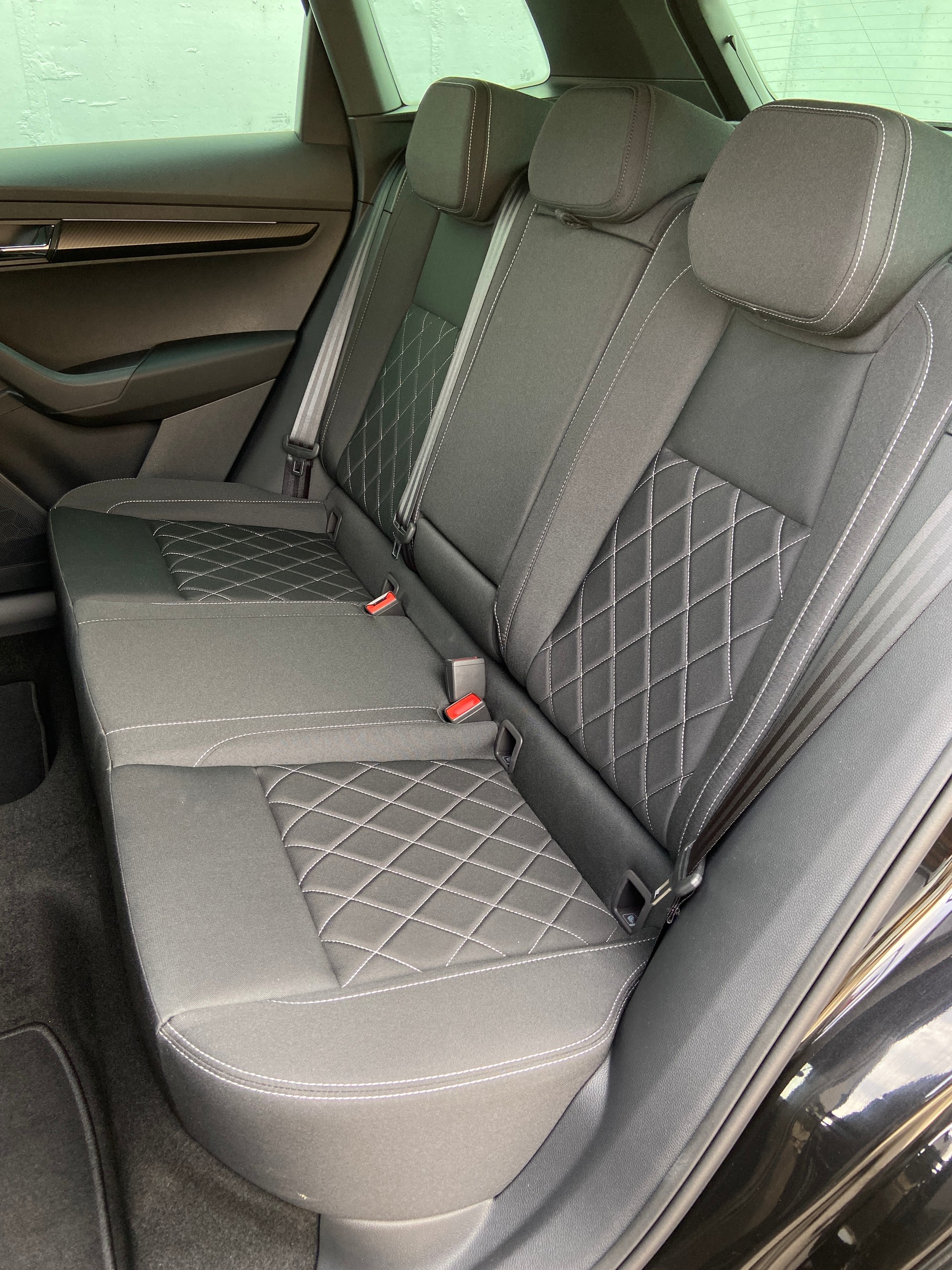 SKODA Karoq 2.0 TDI CR Sport Line 4x4 DSG-image-7