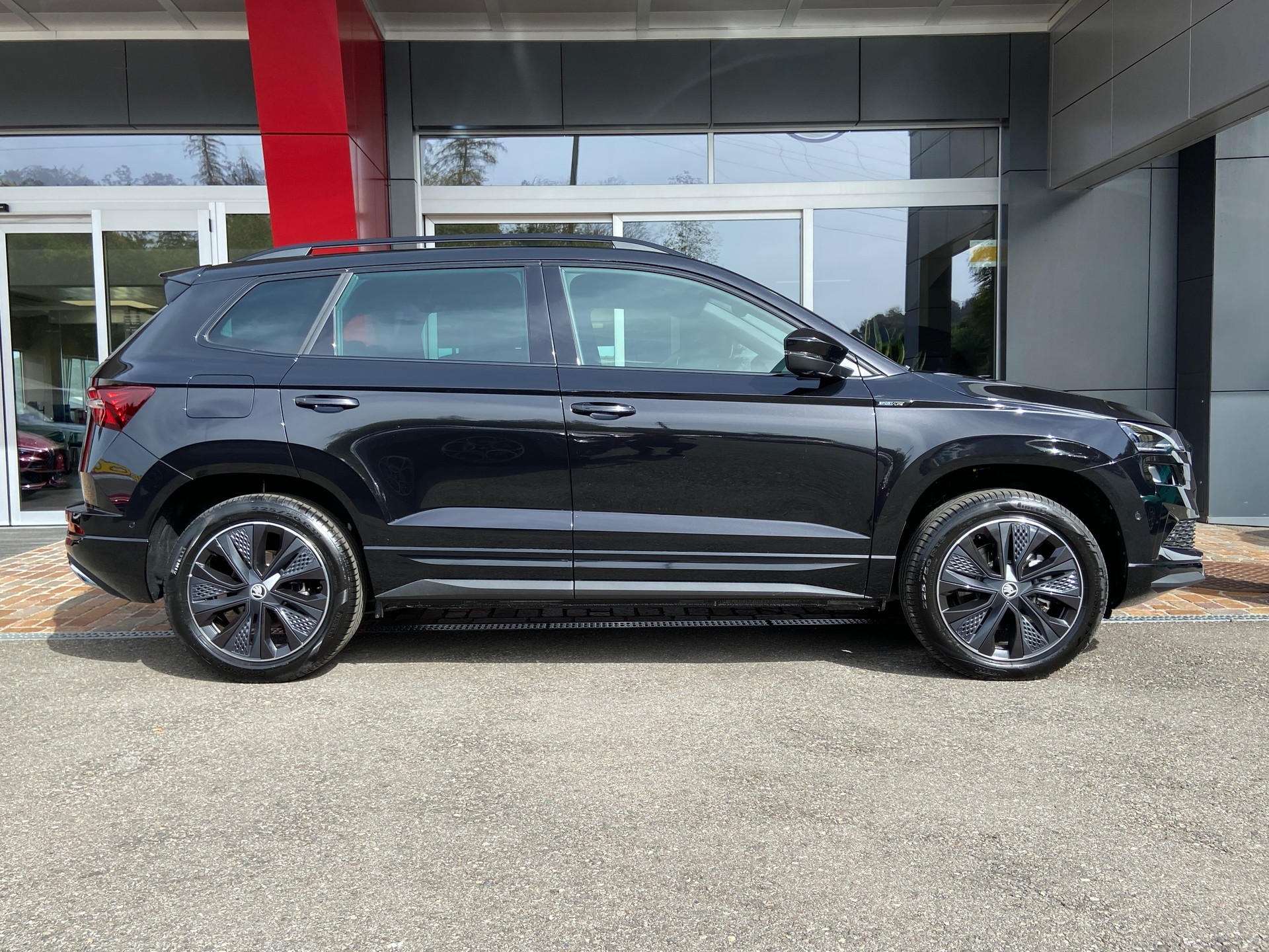 SKODA Karoq 2.0 TDI CR Sport Line 4x4 DSG-image-17