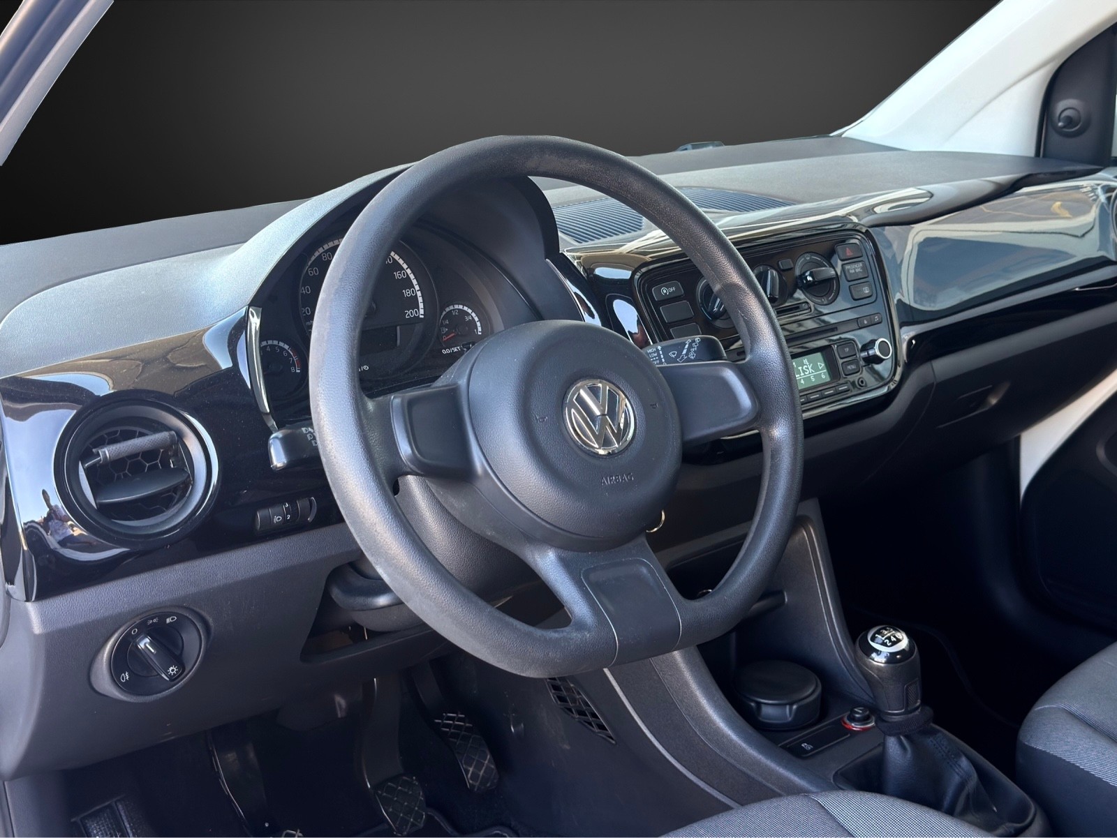 VW Up 1.0 BMT move up-image-7