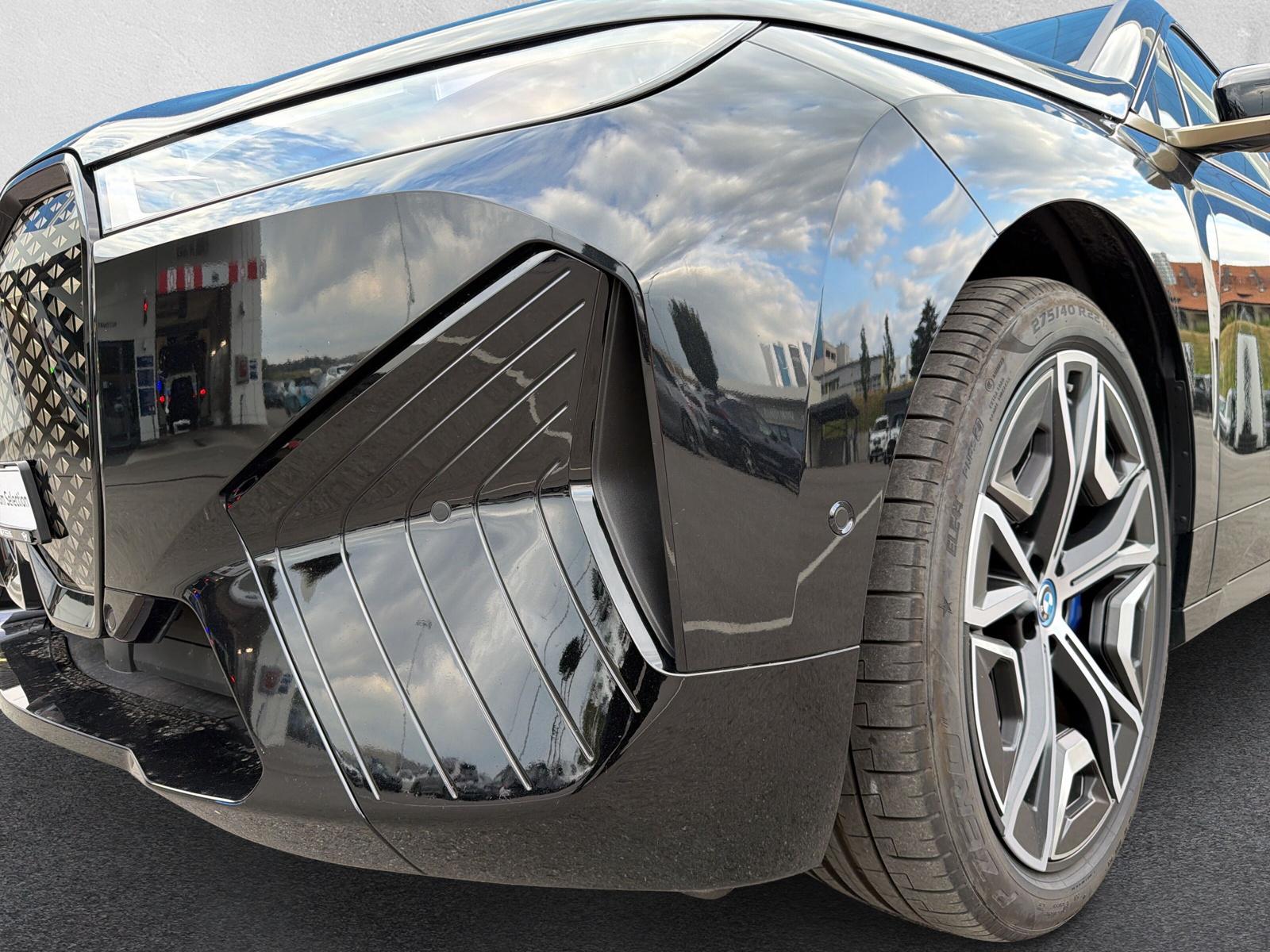 BMW iX xDrive40 M Sport Pro (CH) ** Action de Leasing à 0.9% ** 📍-image-8