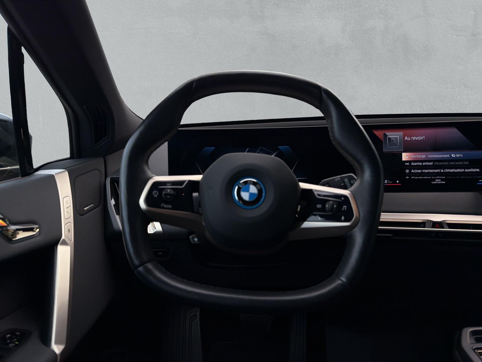 BMW iX xDrive40 M Sport Pro (CH) ** Action de Leasing à 0.9% ** 📍-image-20