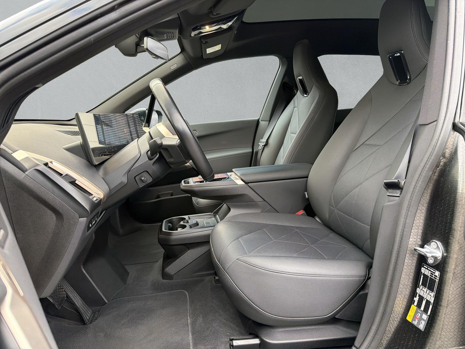 BMW iX xDrive40 M Sport Pro (CH) ** Action de Leasing à 0.9% ** 📍-image-11