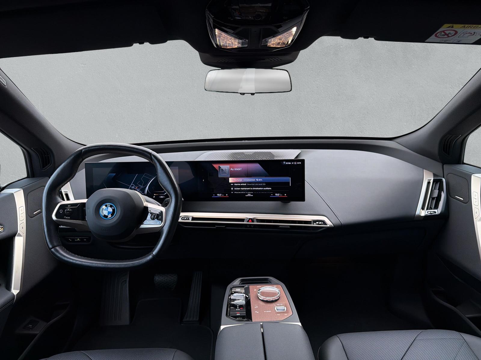 BMW iX xDrive40 M Sport Pro (CH) ** Action de Leasing à 0.9% ** 📍-image-16