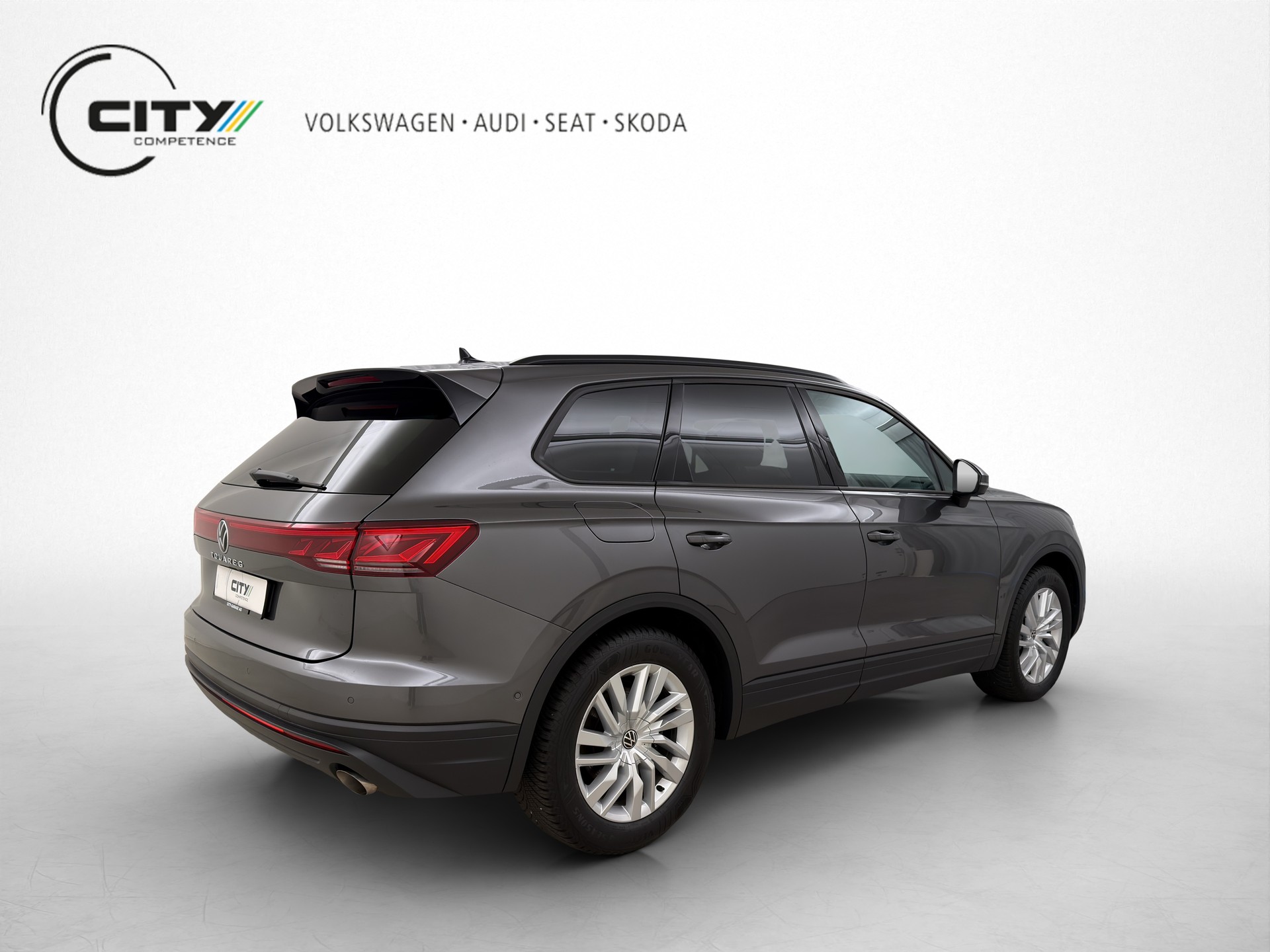 VW Touareg 3.0 V6 TDI 4Motion-image-2