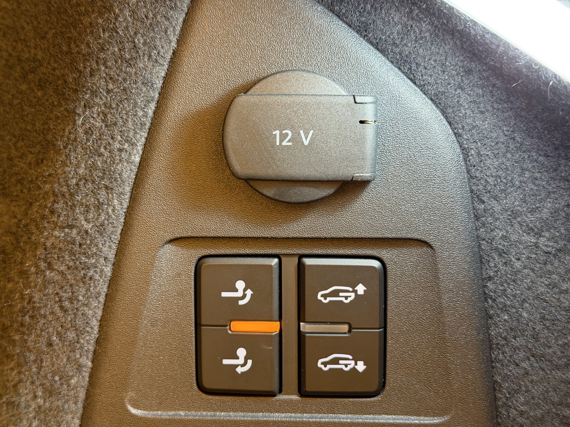 VW Touareg 3.0 V6 TDI 4Motion-image-14