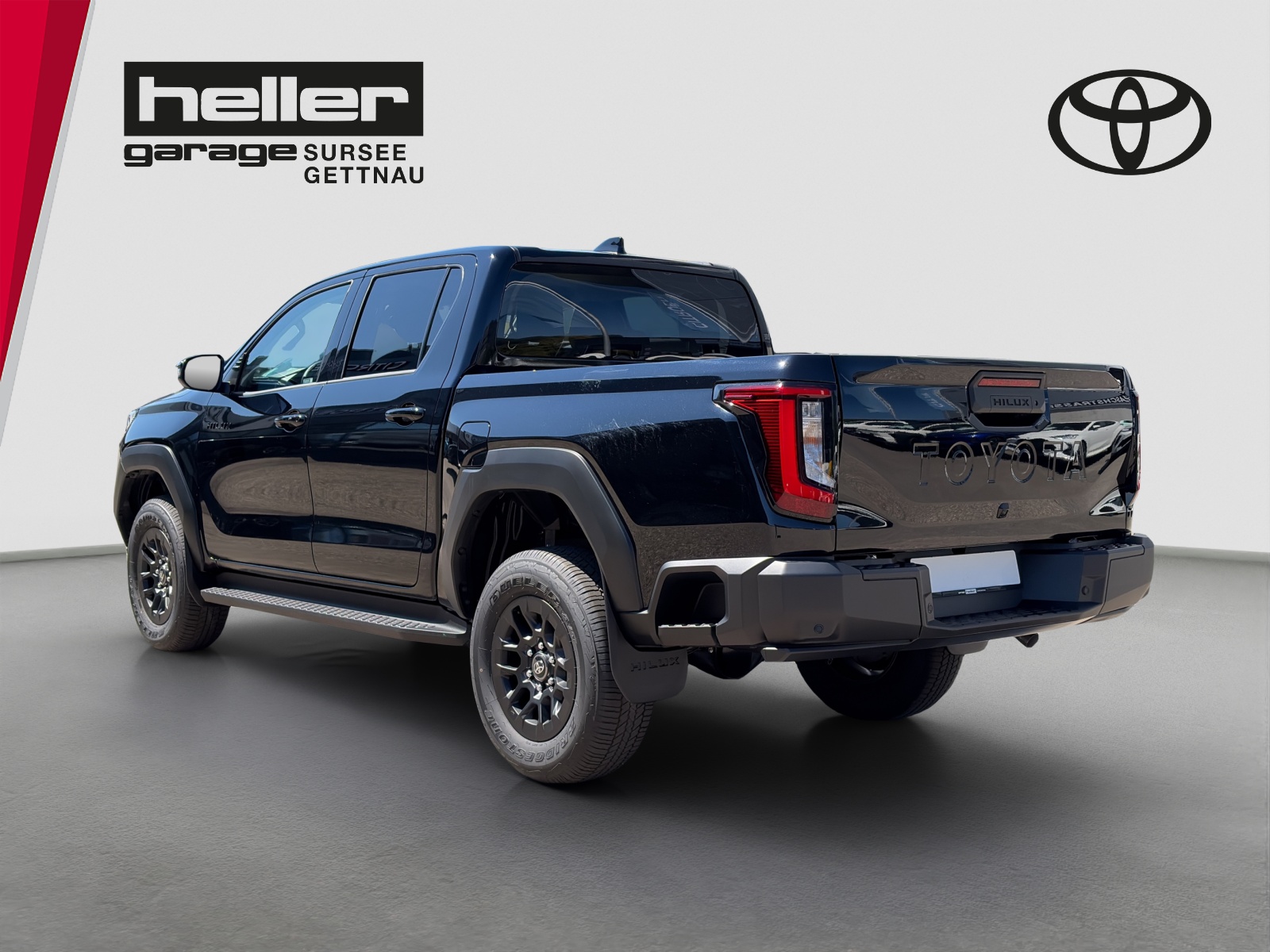 TOYOTA Hilux Double Cab.-Pick-up 2.8 D-4D MHEV 204 Advanced-showroom-element-2