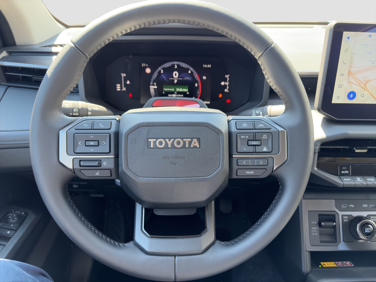 TOYOTA Hilux Double Cab.-Pick-up 2.8 D-4D MHEV 204 Advanced-image-12