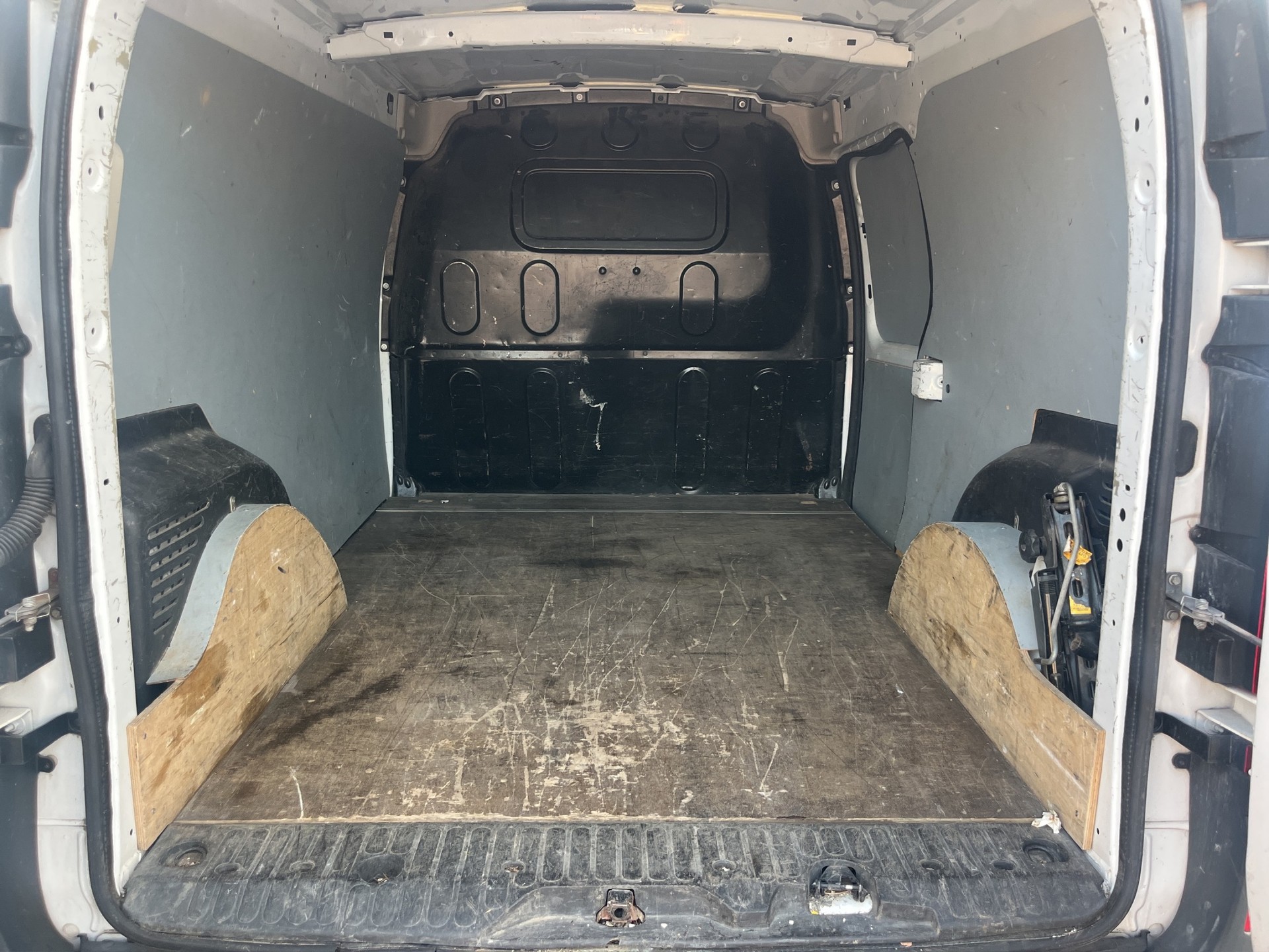 MERCEDES-BENZ Citan 109 CDI EL Euro 5-image-12