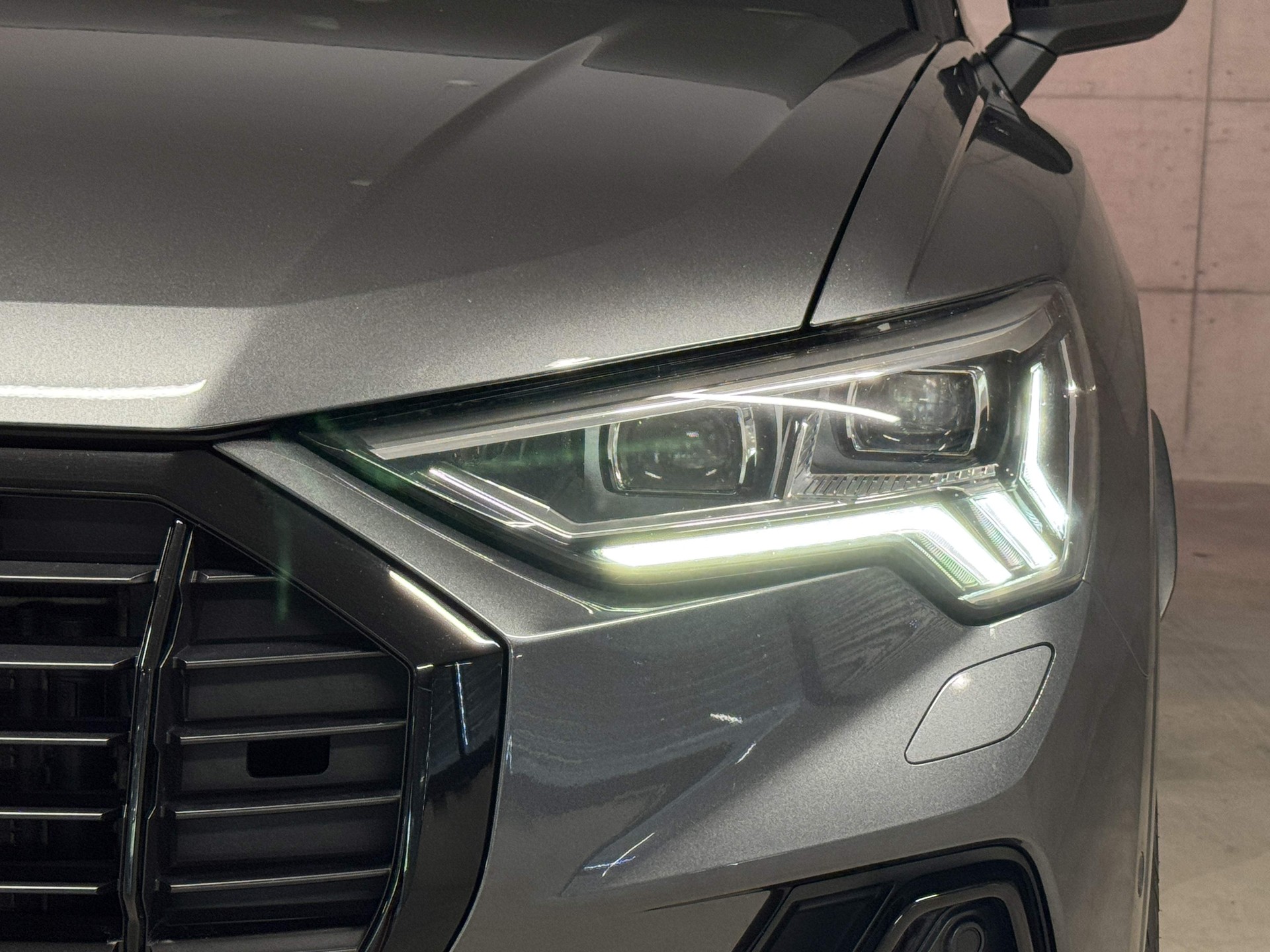 AUDI Q3 45 TFSI S line quattro S-tronic-image-5