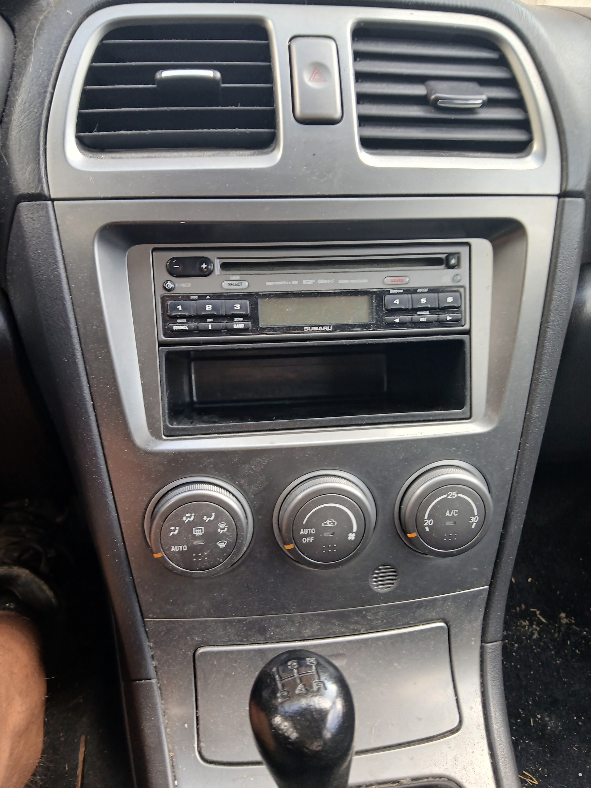 SUBARU Impreza 1.6-image-4