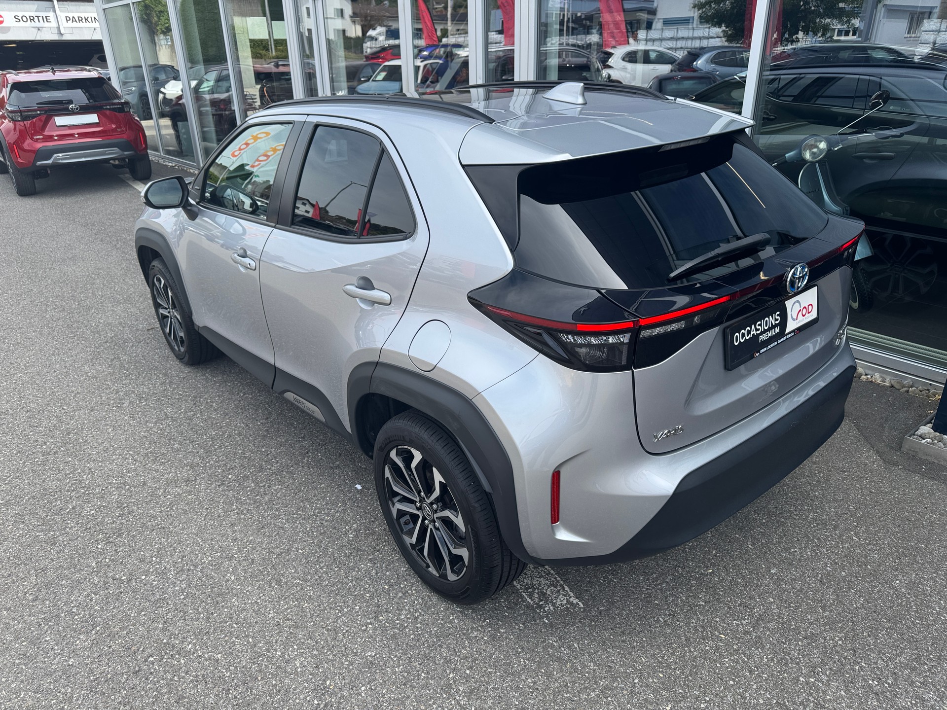 TOYOTA Yaris Cross 1.5 Trend e-CVT AWDi-image-5