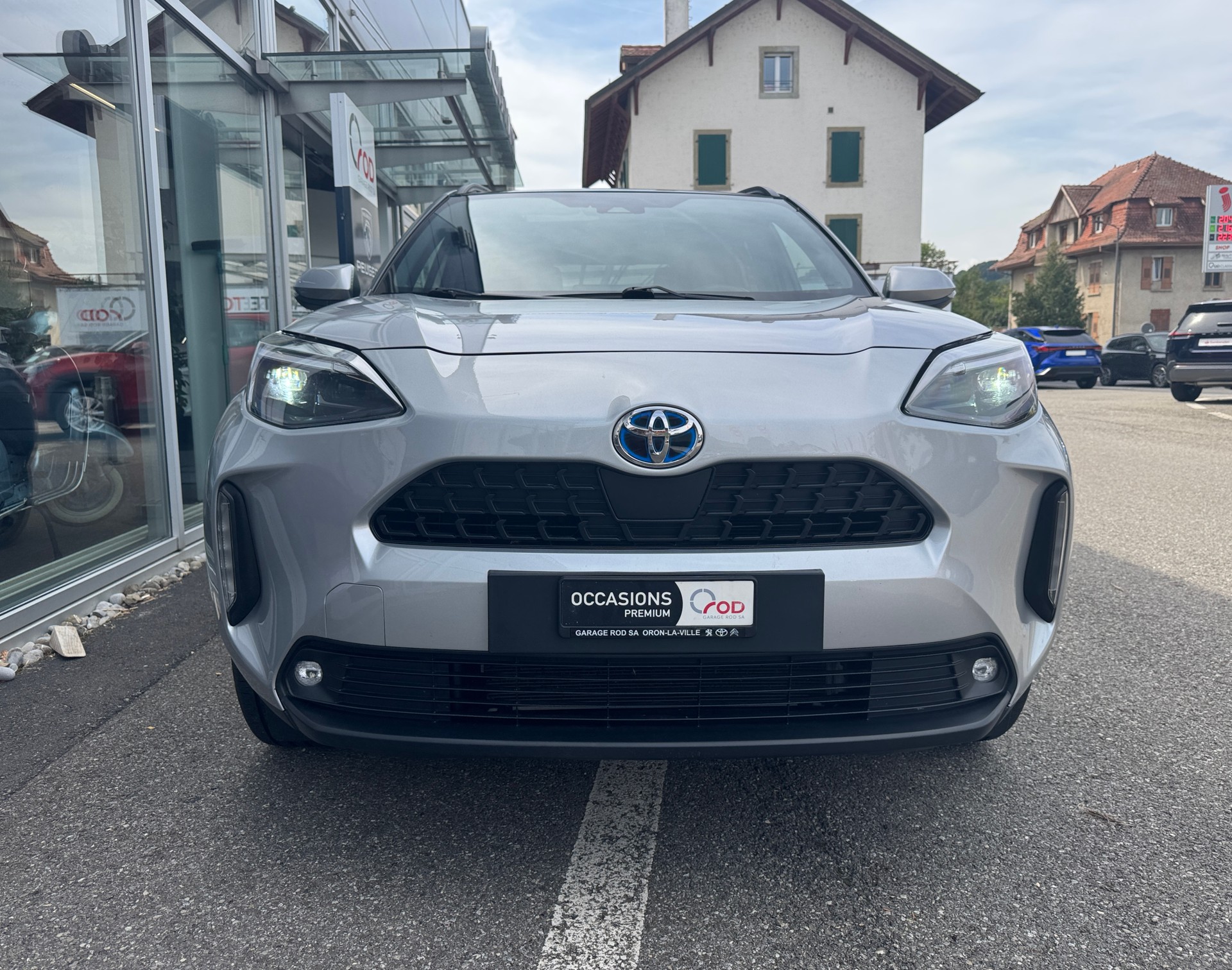 TOYOTA Yaris Cross 1.5 Trend e-CVT AWDi-showroom-element-1
