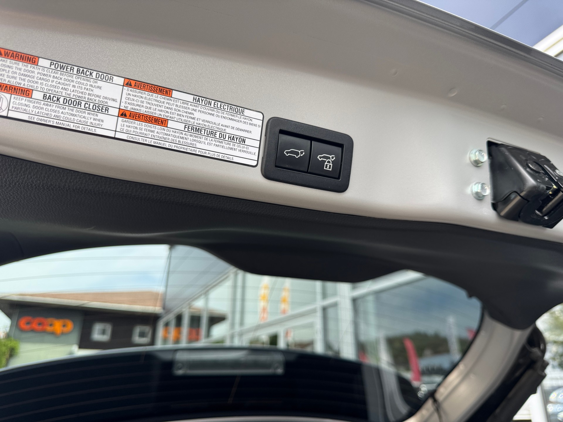TOYOTA Yaris Cross 1.5 Trend e-CVT AWDi-image-9