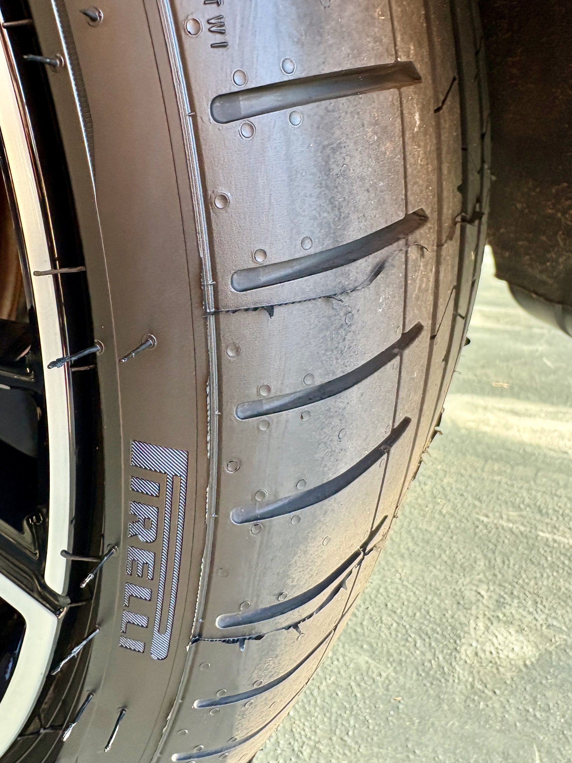 BMW M550i xDrive SAG-image-18