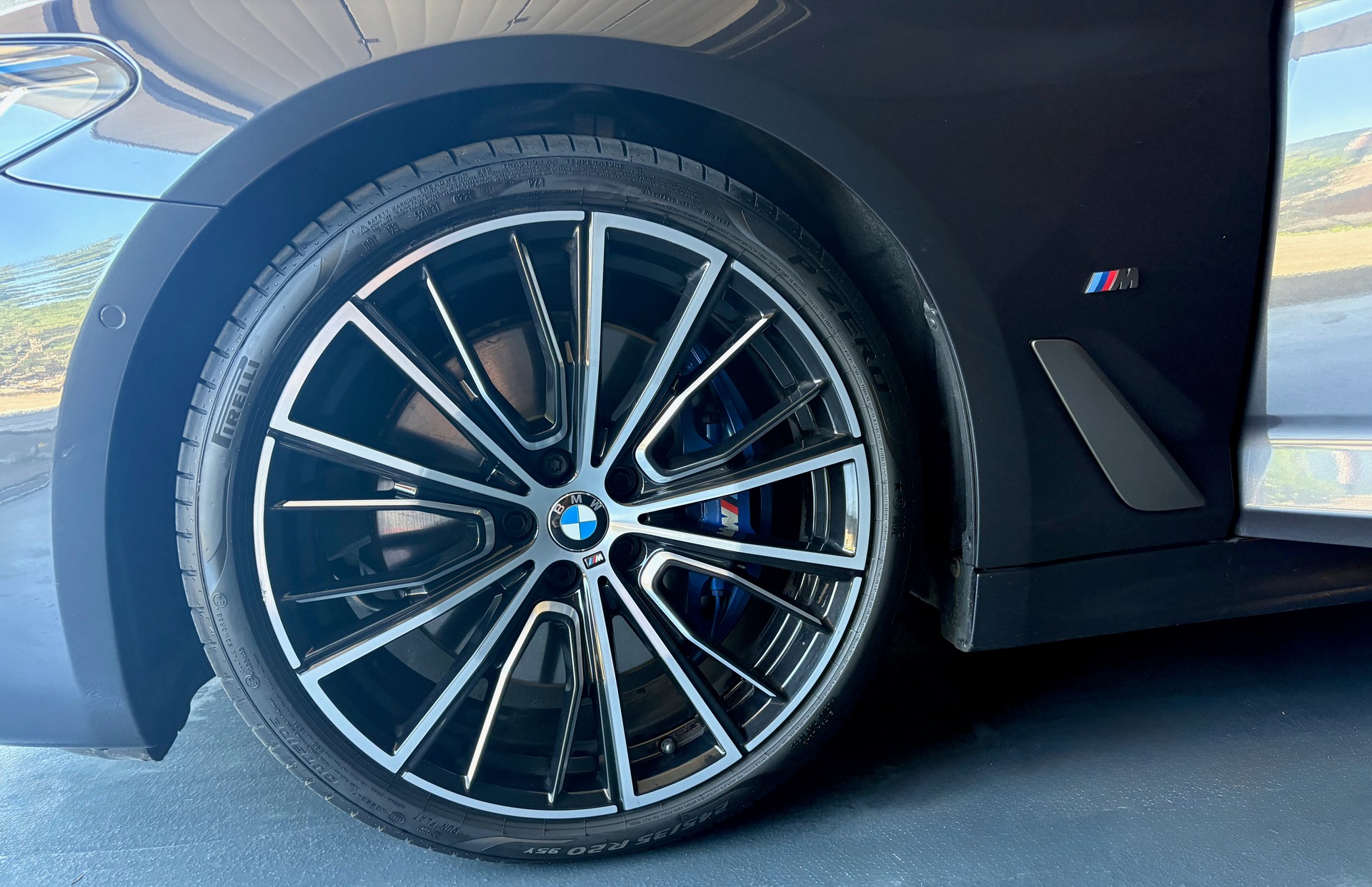 BMW M550i xDrive SAG-image-6