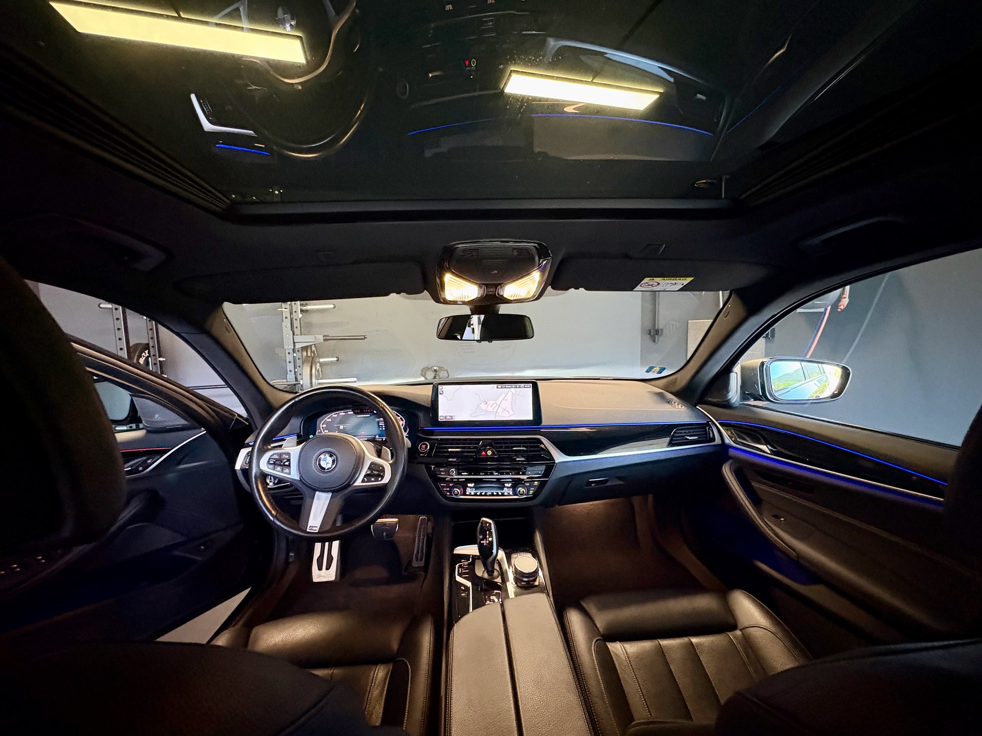 BMW M550i xDrive SAG-image-2