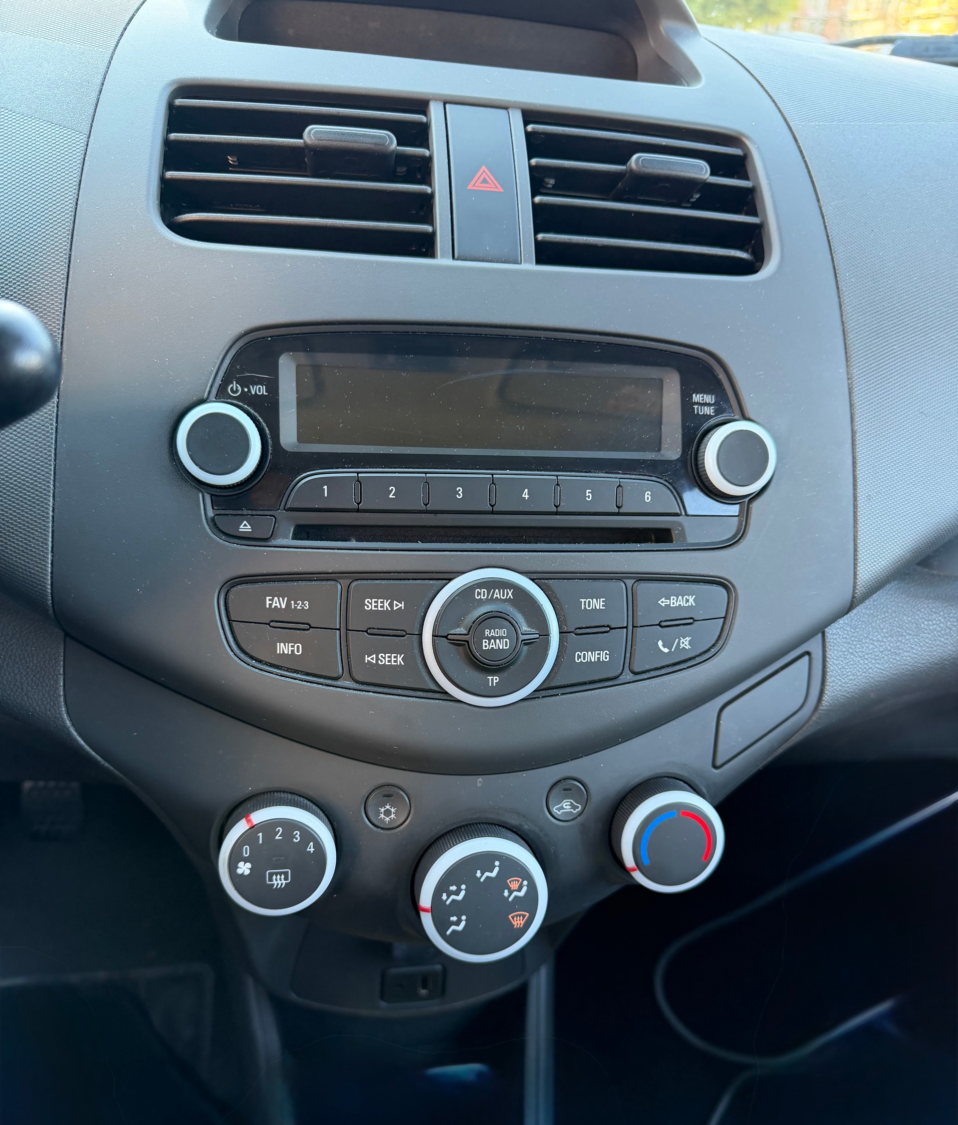 CHEVROLET Spark 1.0 LS Cool-image-4