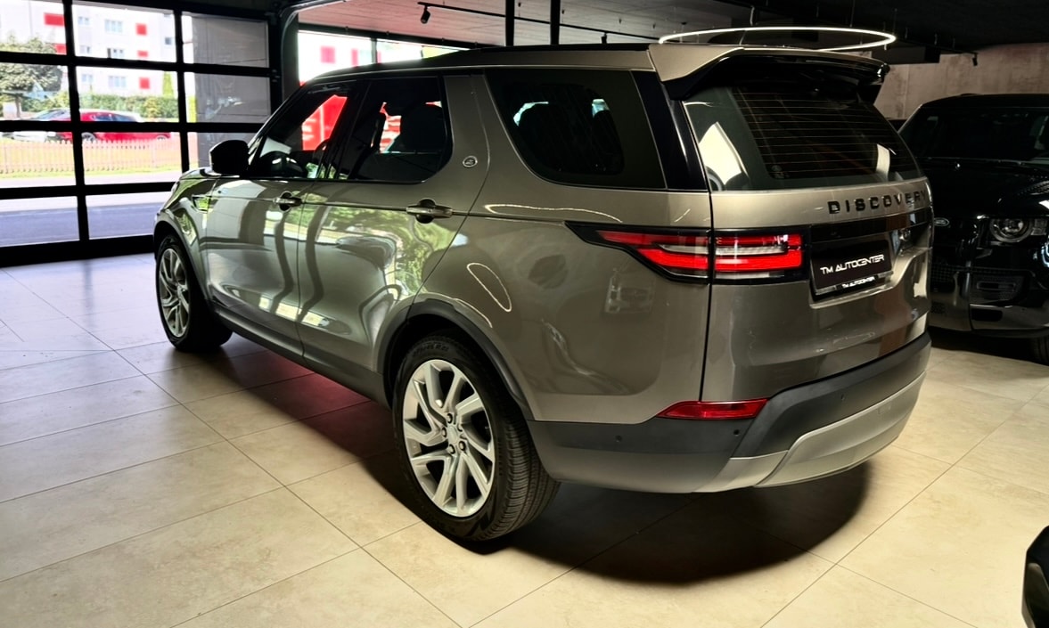 LAND ROVER Discovery 3.0 SDV6 HSE Automatic-image-2
