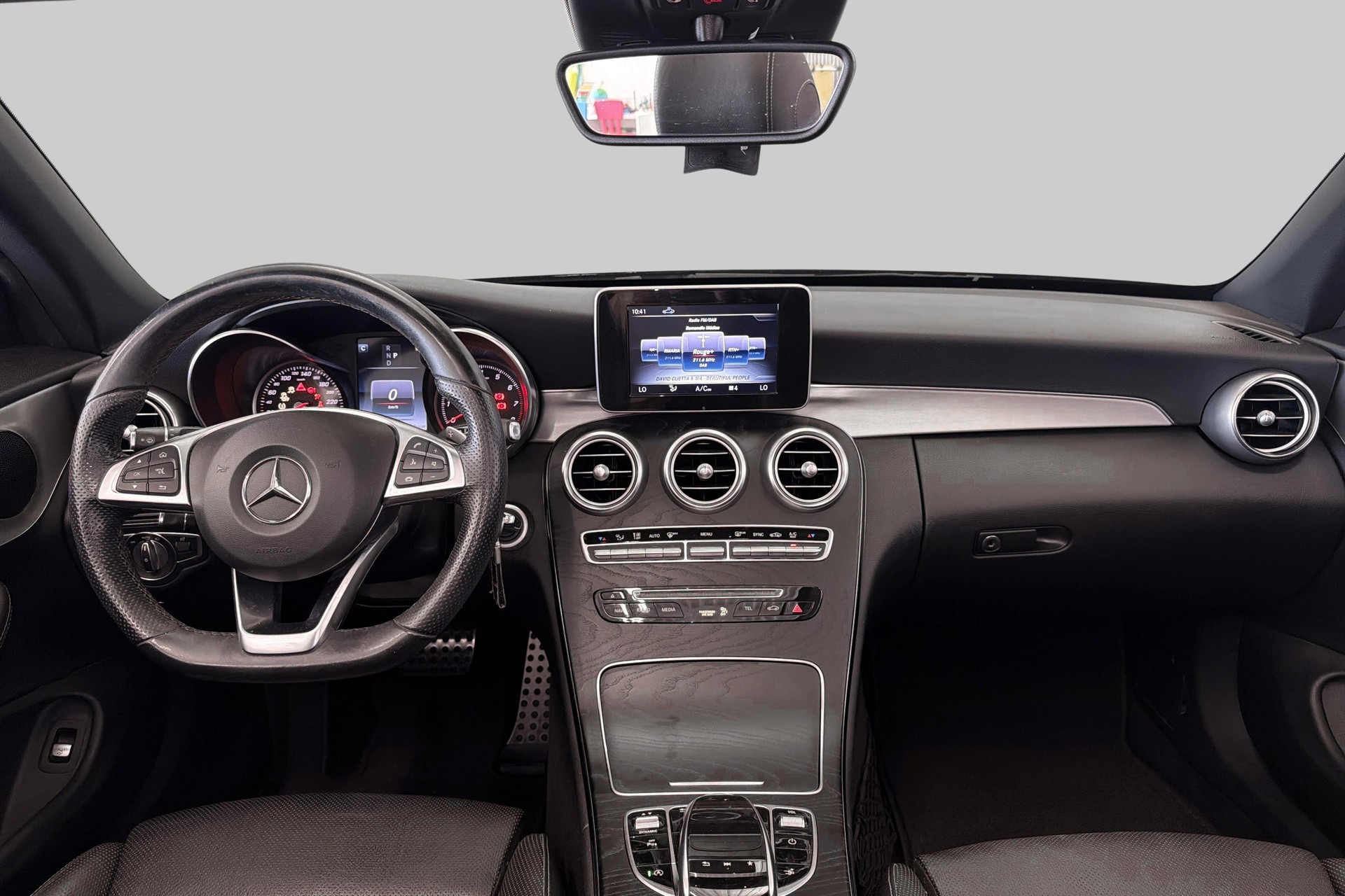 MERCEDES-BENZ C 250 Cabriolet AMG Line 9G-Tronic-image-16