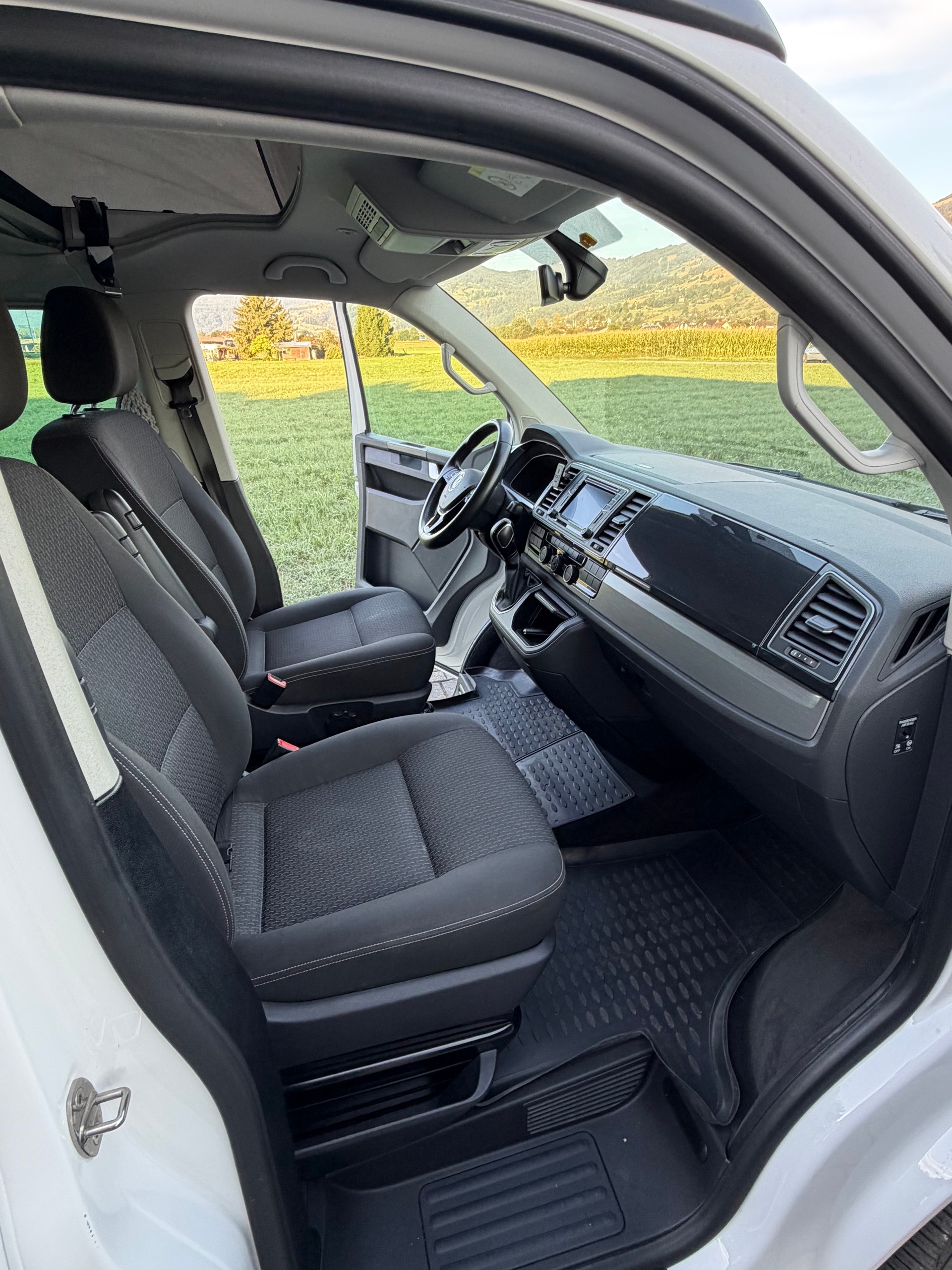 VW T6 California Beach 2.0TDI 150 DSG 4M-image-12