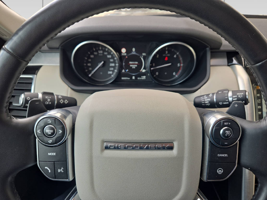 LAND ROVER Discovery 3.0 TDV6 First Edition-image-8