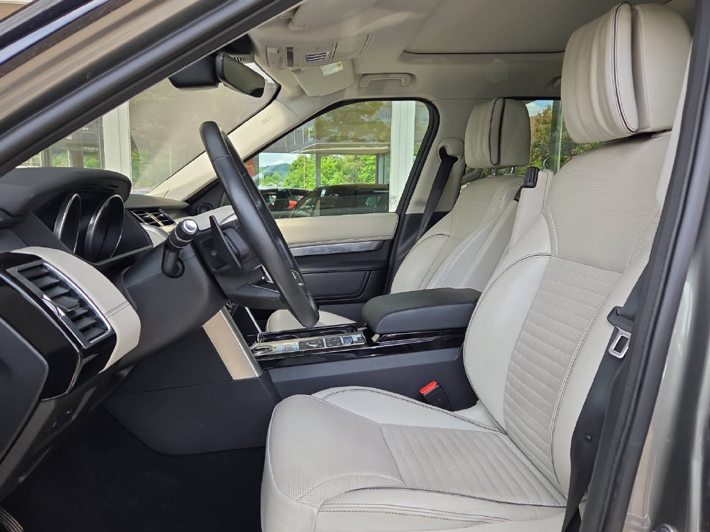 LAND ROVER Discovery 3.0 TDV6 First Edition-image-3