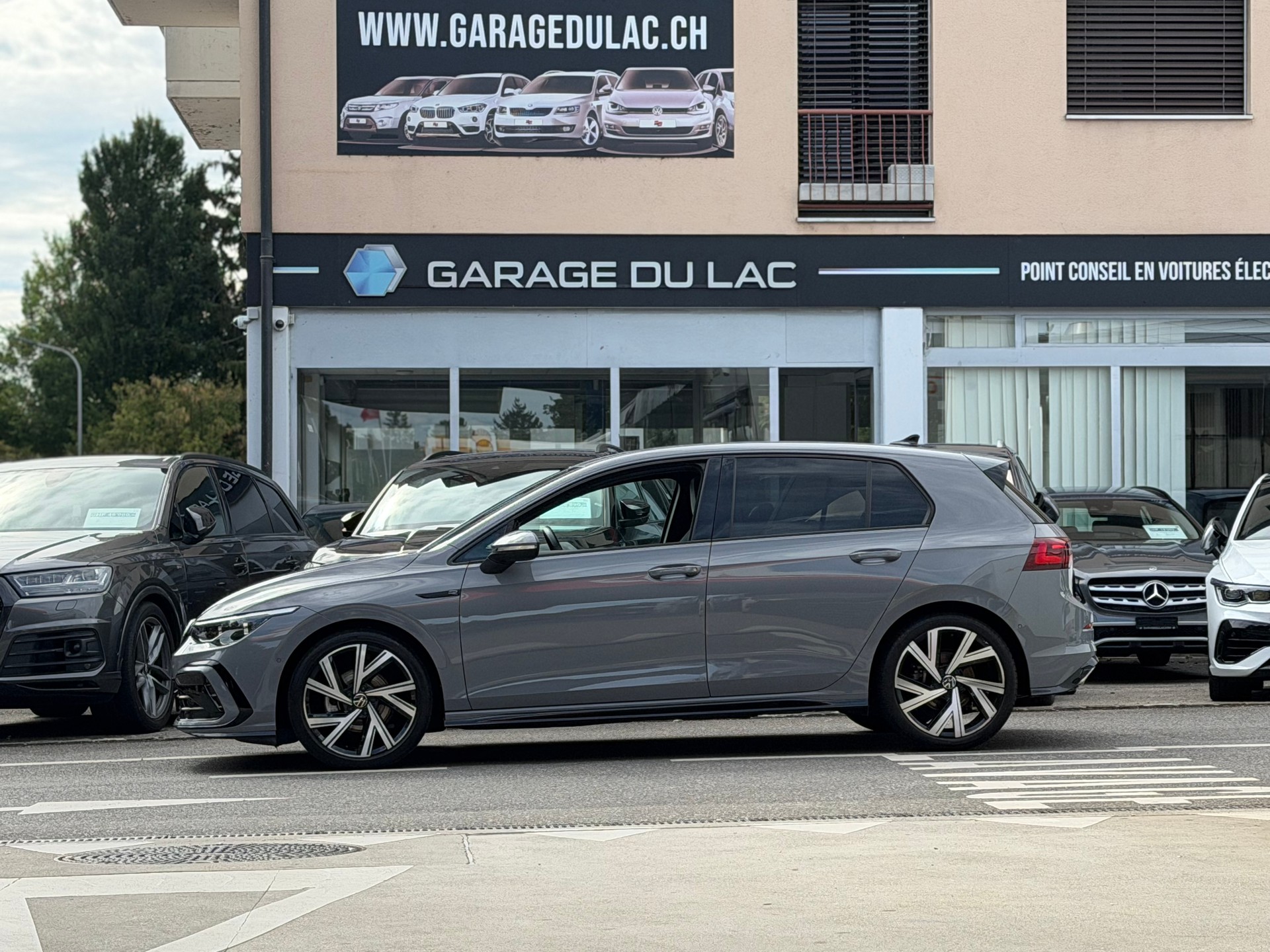 VW Golf 1.5 eTSI mHEV ACT R-Line DSG-image-3