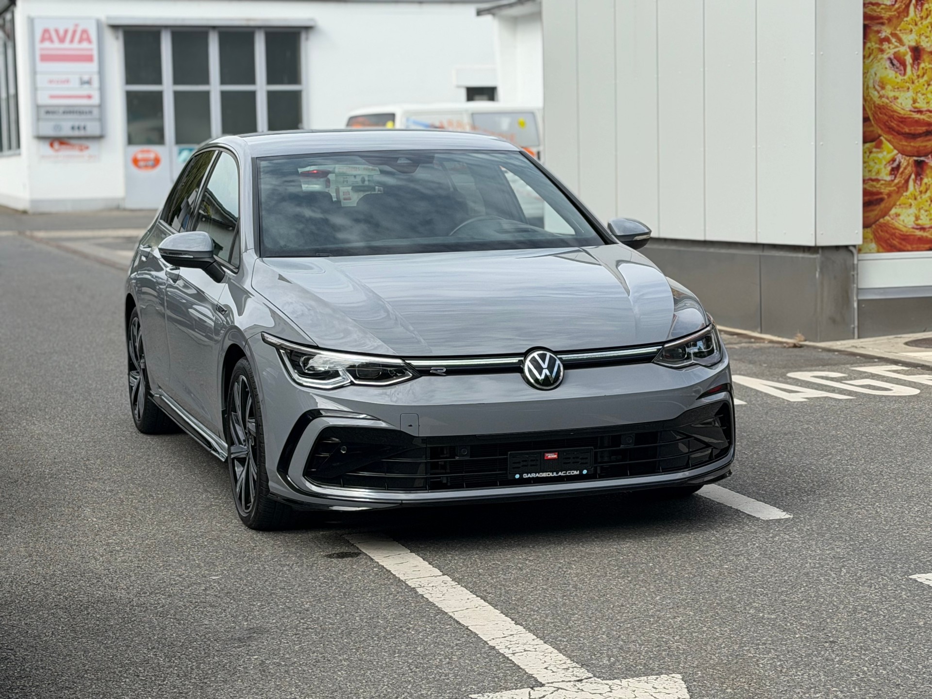 VW Golf 1.5 eTSI mHEV ACT R-Line DSG-image-2