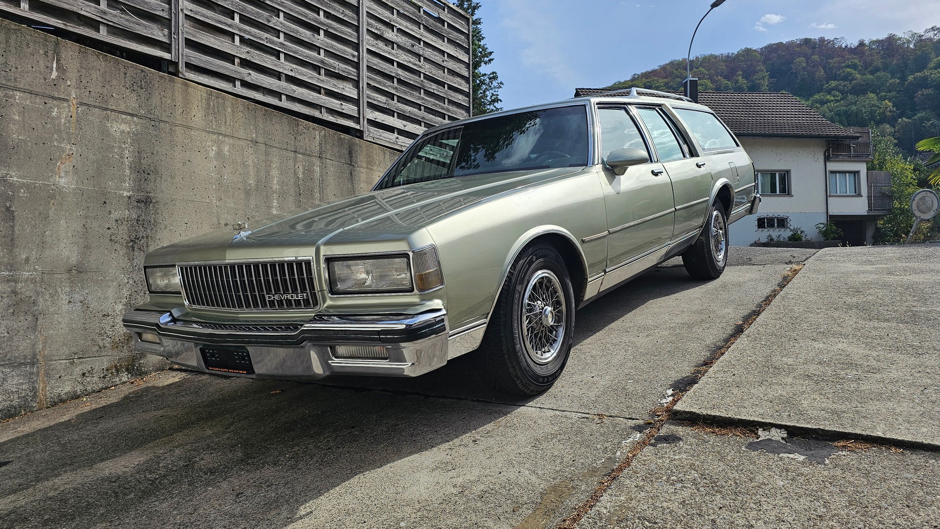 CHEVROLET Caprice Classic-image-1