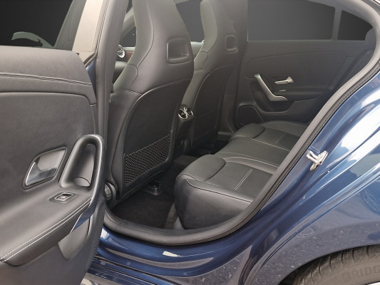 MERCEDES-BENZ CLA 250 AMG Line 4Matic-image-11